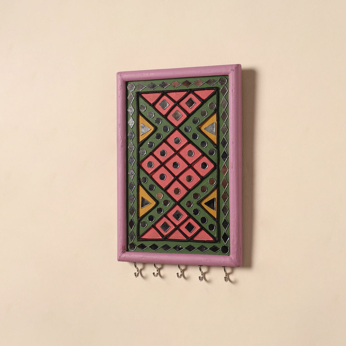 Kutch mud mirror work lippan art key holder (9 x 6 in) 36