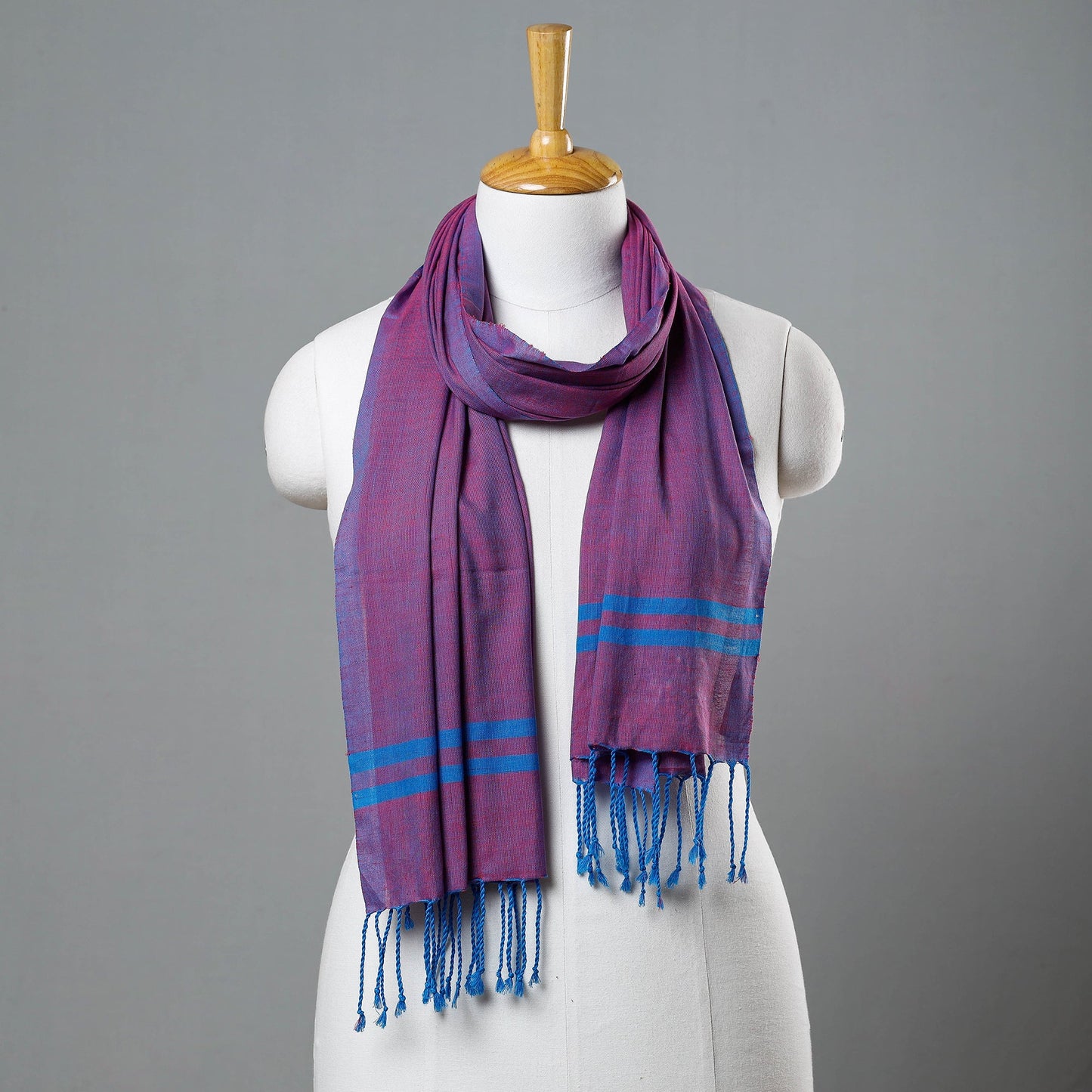 Mangalagiri Cotton Handloom Stole with Tassels Online l iTokri.com
