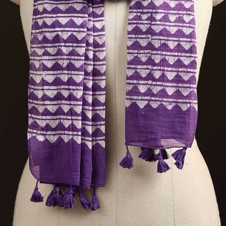 Mul cotton kutch hand batik stole with tassels 04