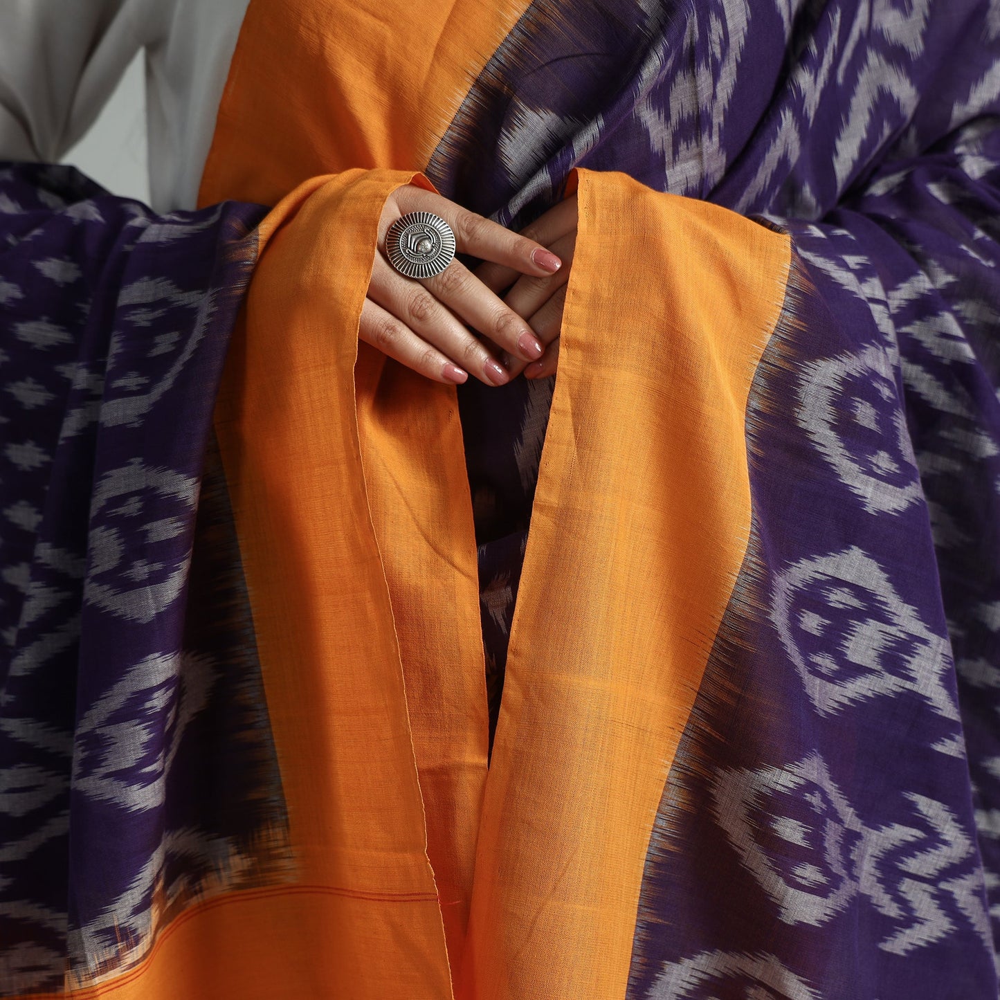 Buy Pochampally Ikat Handloom Cotton Dupatta with Tassels 29 Online l iTokri.com