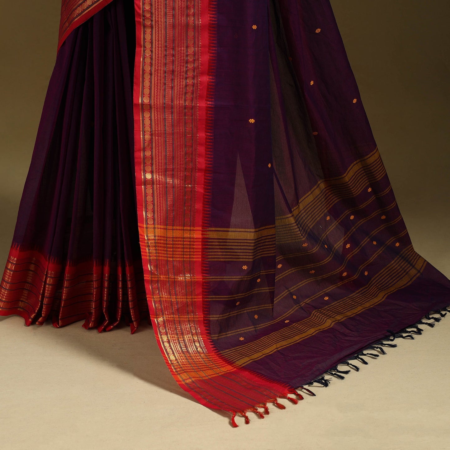 Thread buti cotton kanchipuram saree with border 15