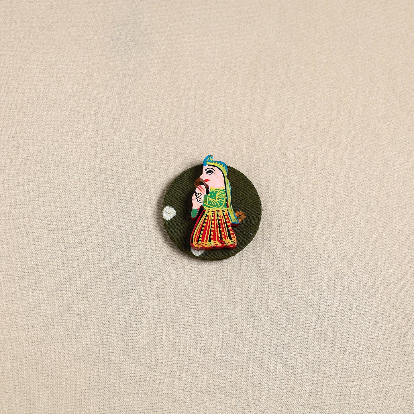 Queen - Handmade Fabart Wooden Magnet