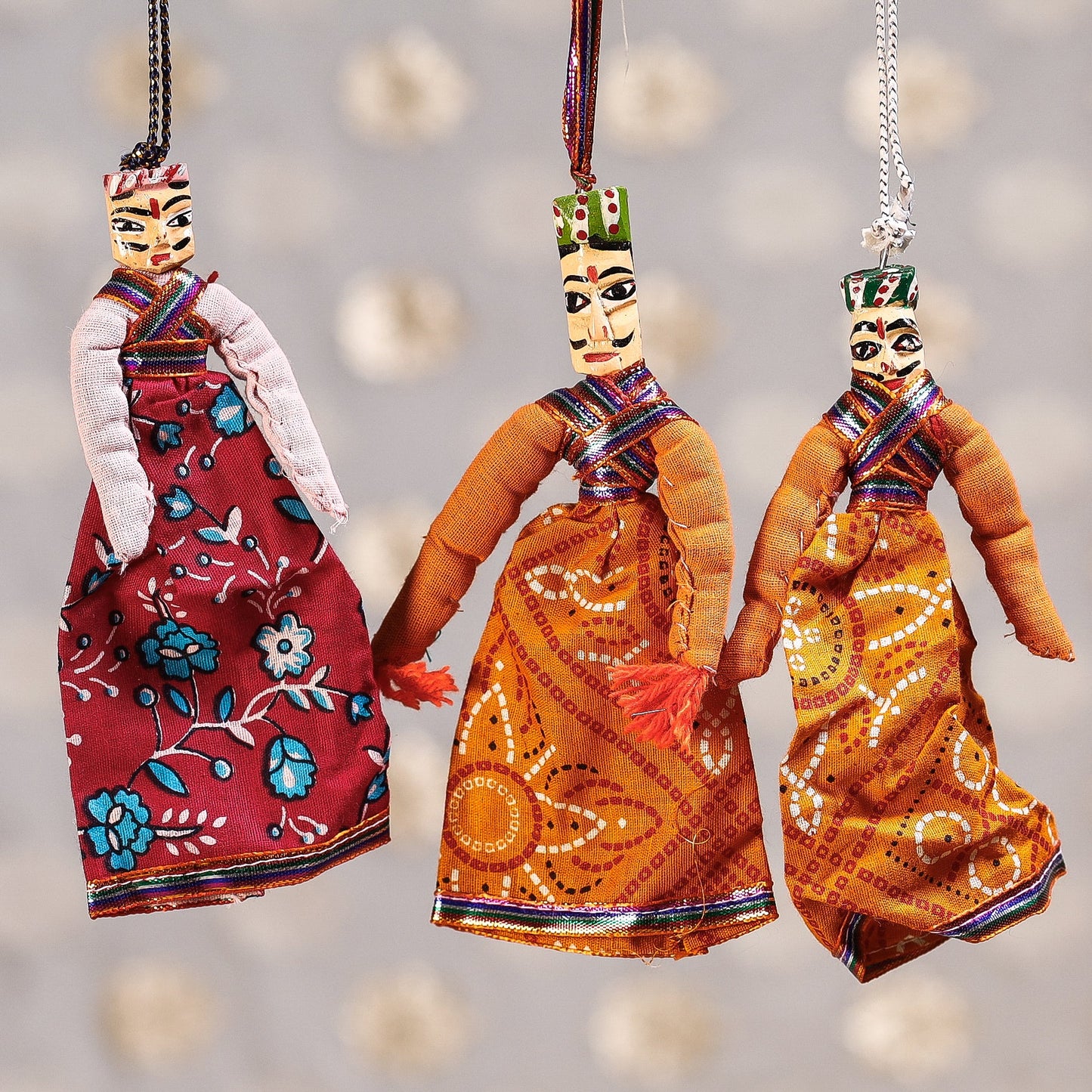 Rajasthani Dancing Couple Handmade Puppet / Kathputli