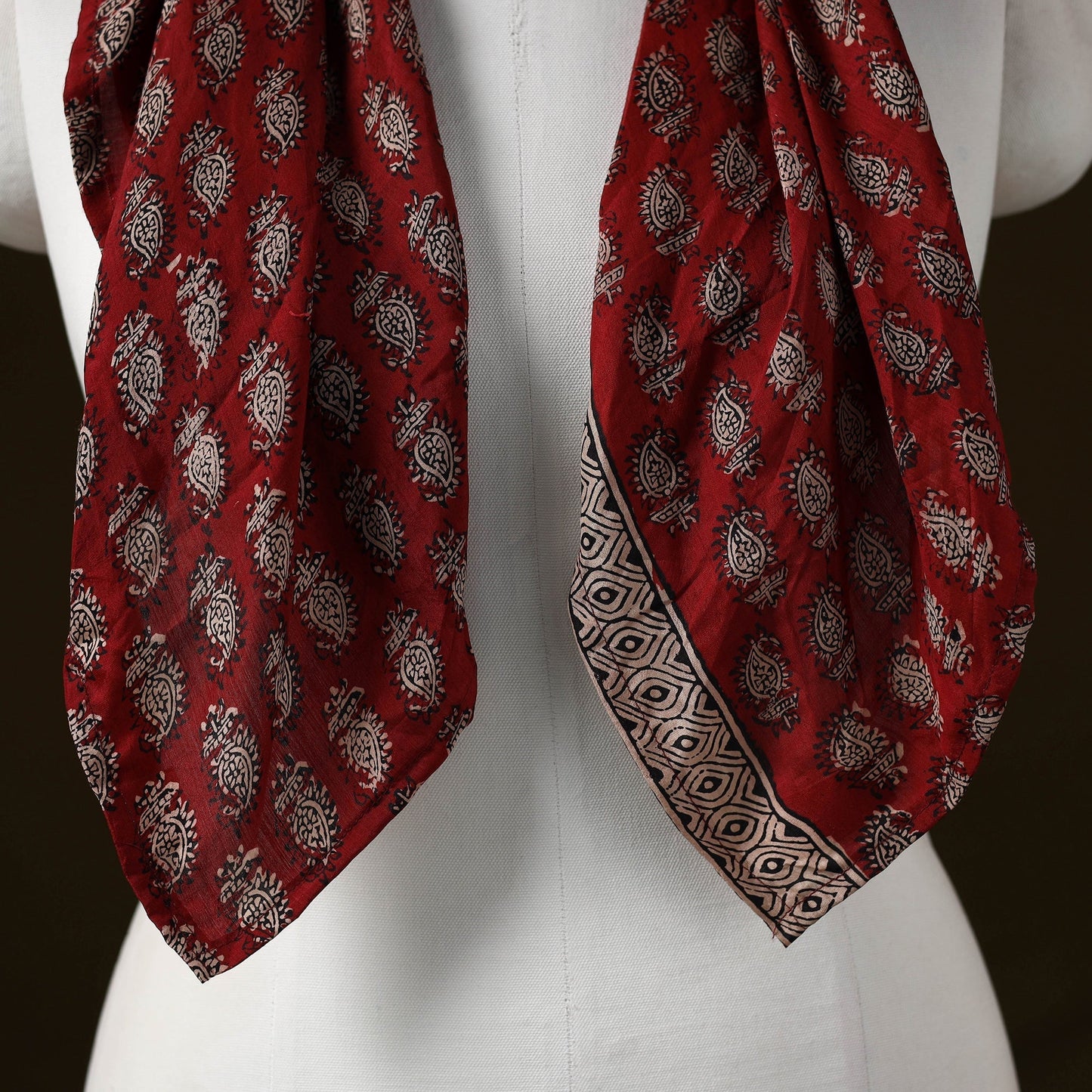 Bagh silk pendant necklace scarf 15 - handcrafted