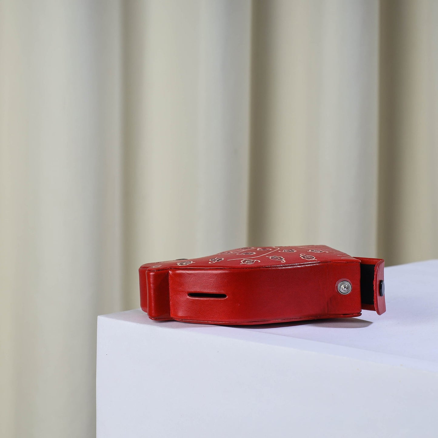 Red Bear Handcrafted Brown Apple Leather Money Bank