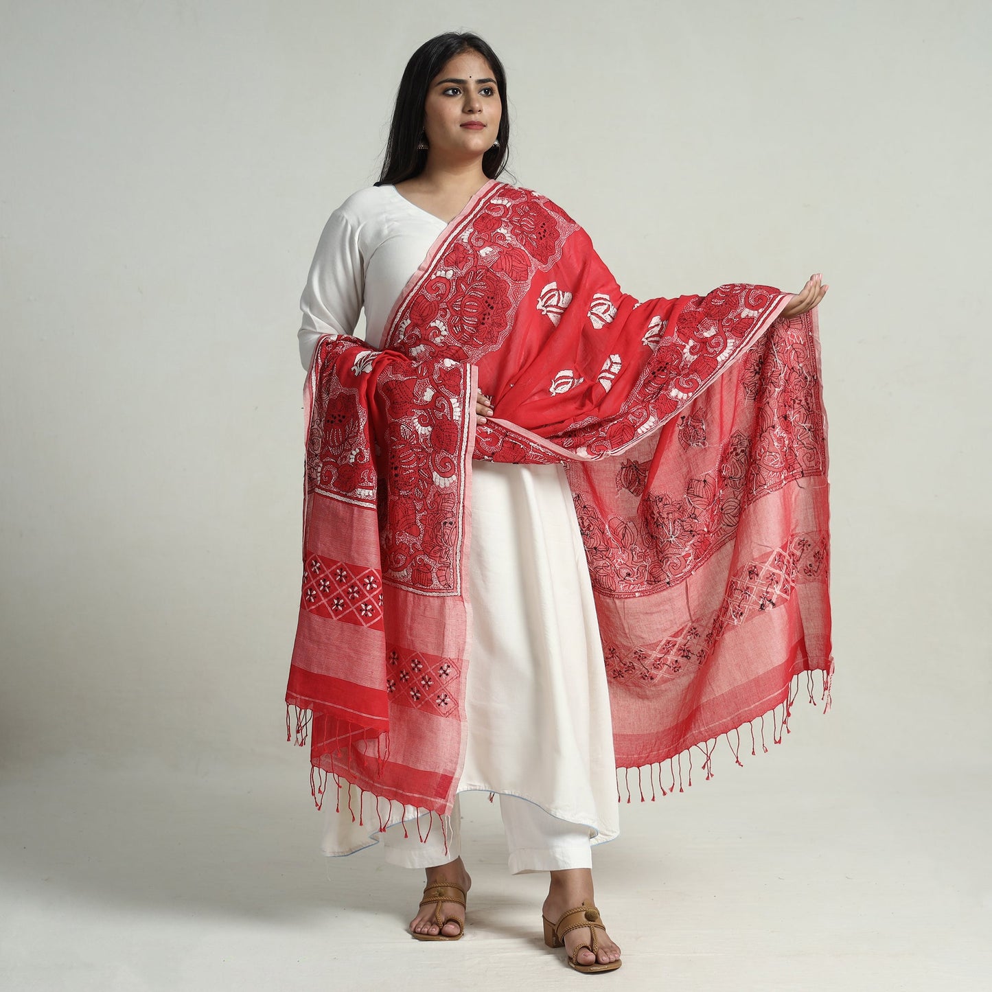 Bengal Kantha Embroidery Cotton Handloom Dupatta 115 Online at iTokri.com