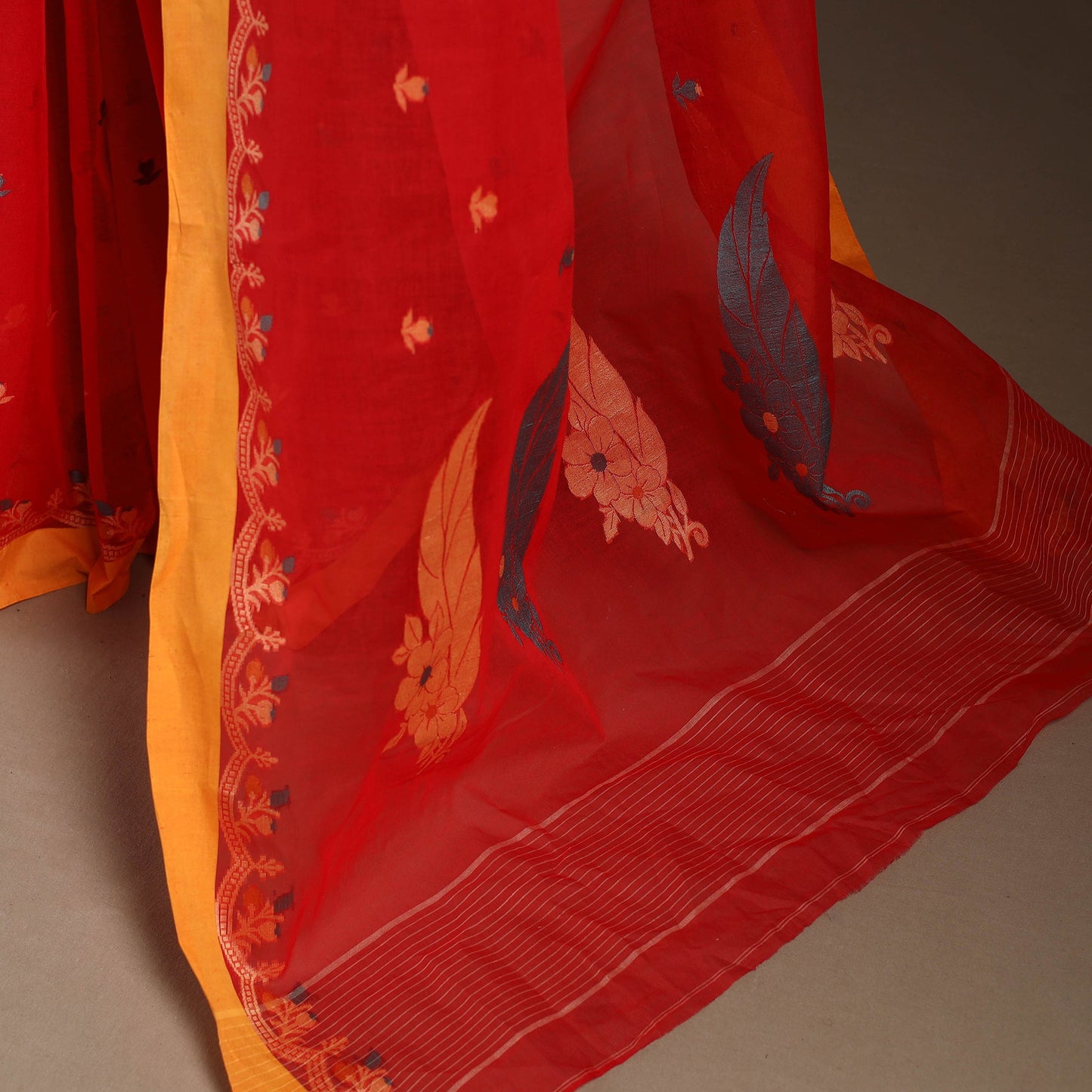 Red Bengali Tant Saree with Matching Jewellery & Blouse