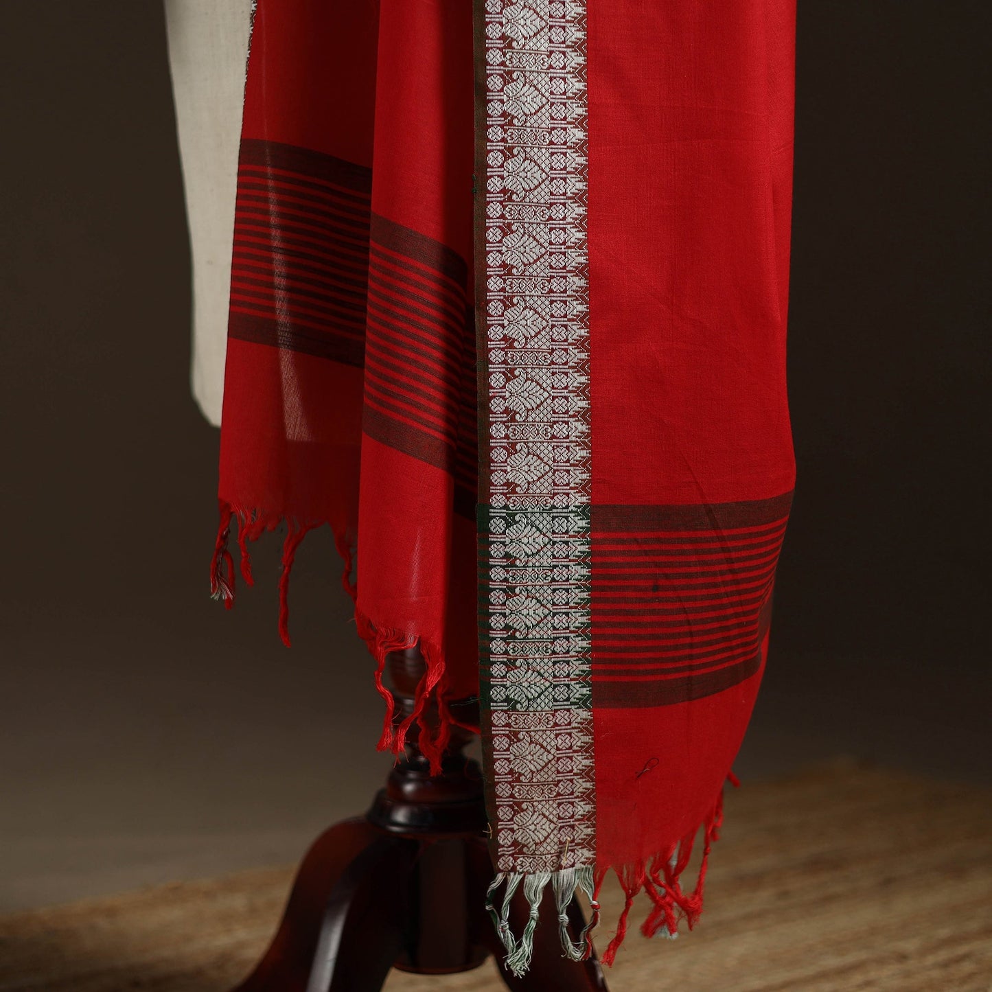 Cotton plain dupatta with thread border 60 - handcrafted