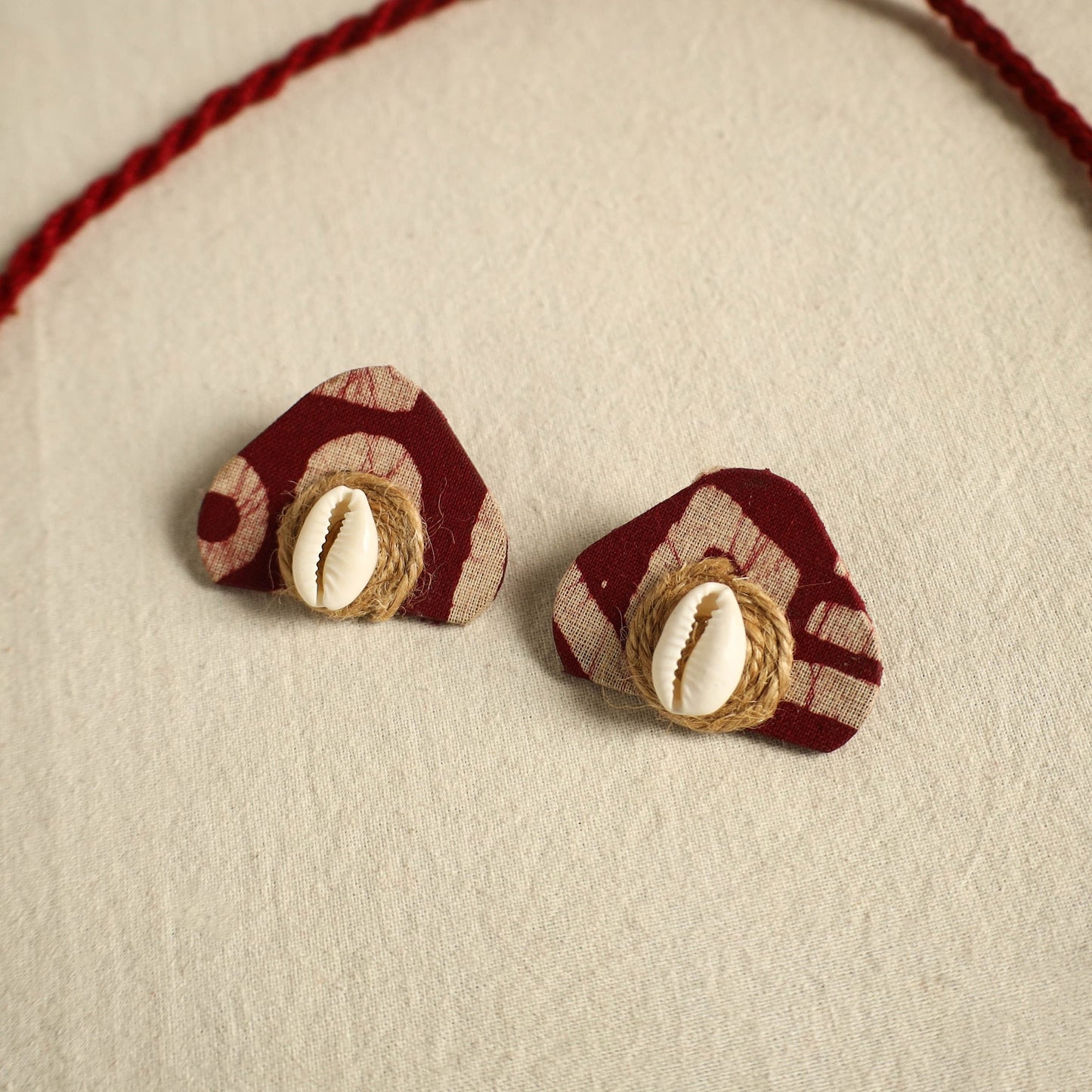 Red Fabart Jute & Shell Work Necklace Set