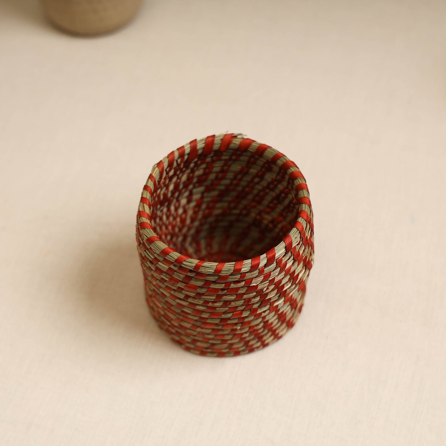 Red - handcrafted eco-friendly sabai grass pen stand 03