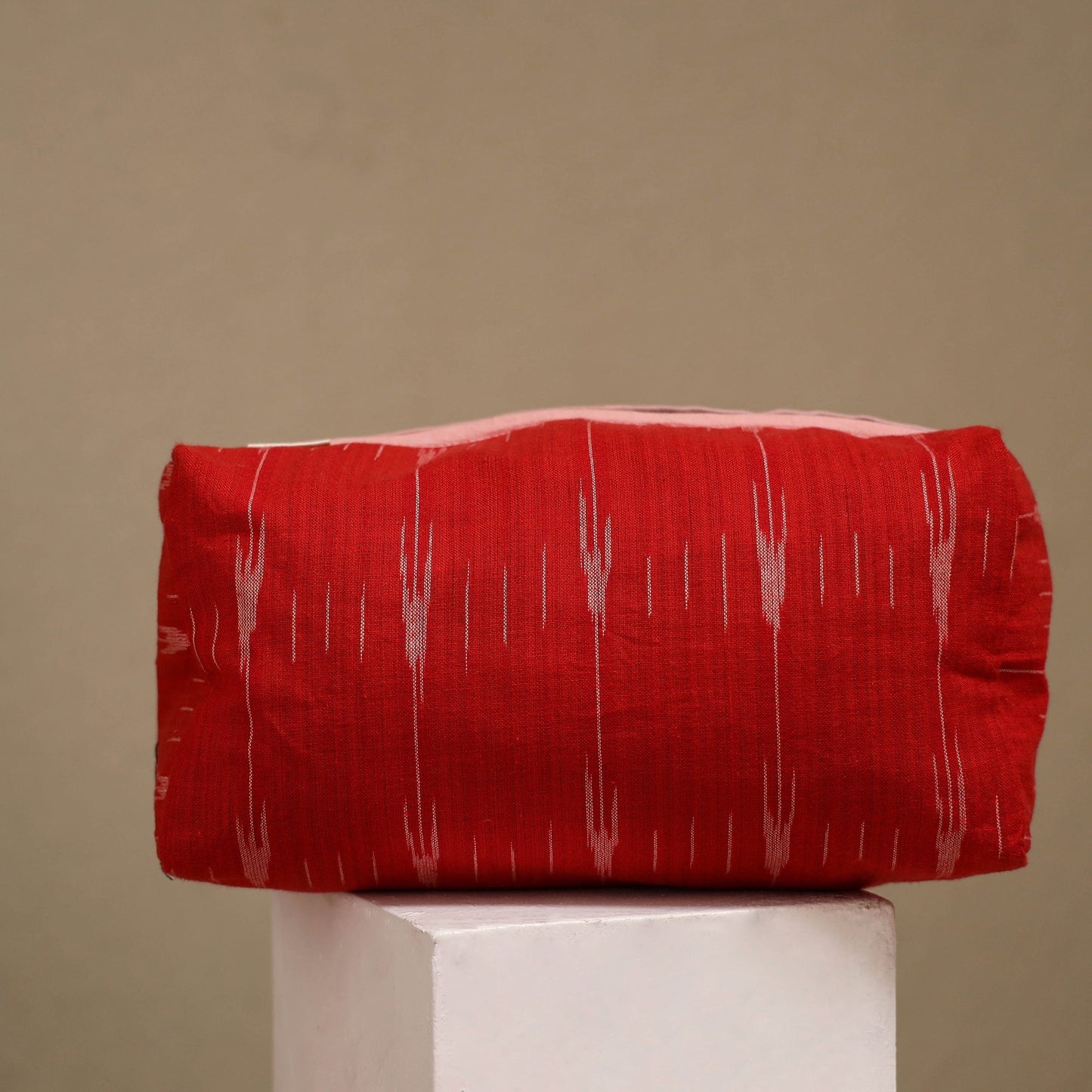 Handcrafted fabric toiletry bags (set of 3) 01