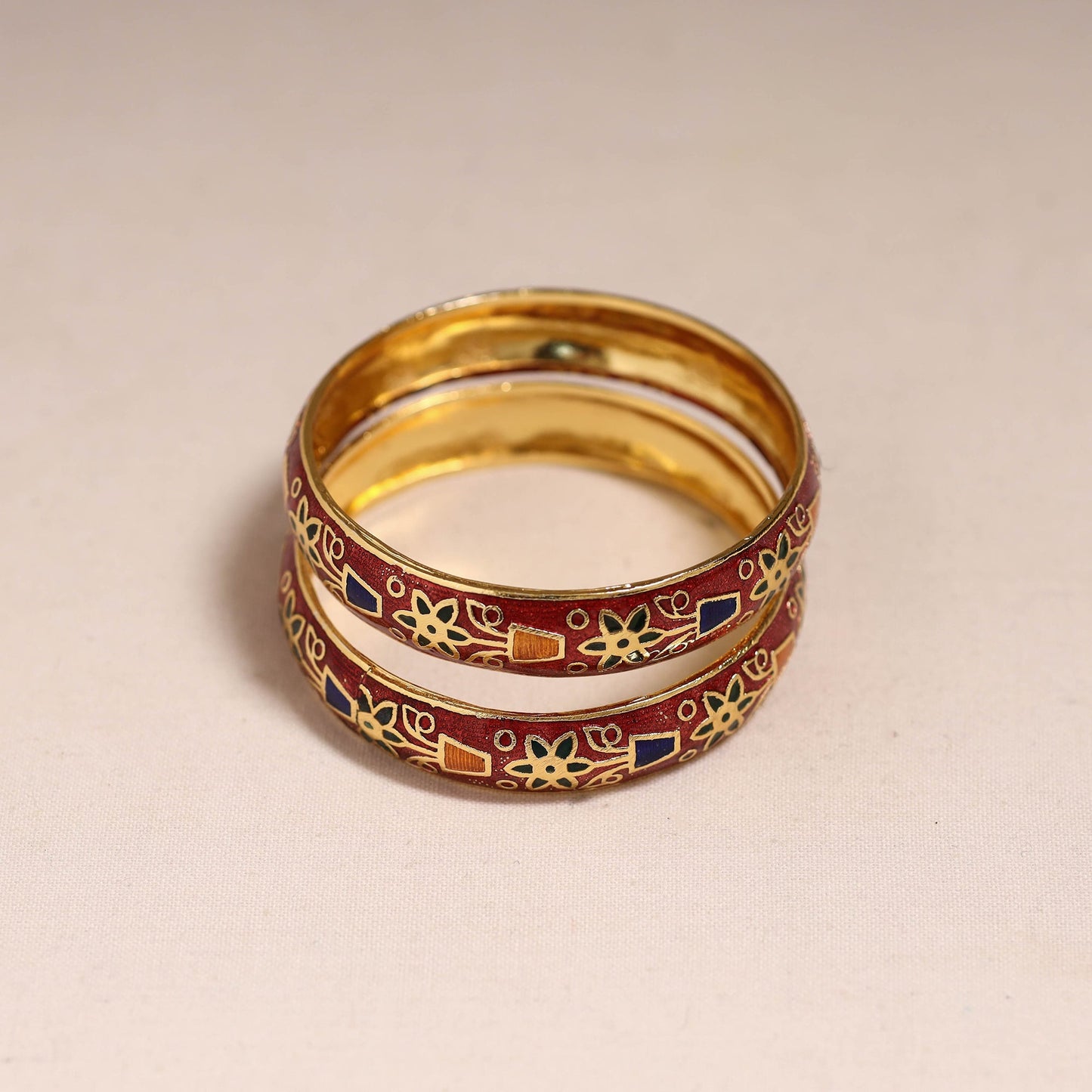 Handcrafted paka meenakari bangles (set of 2) 286