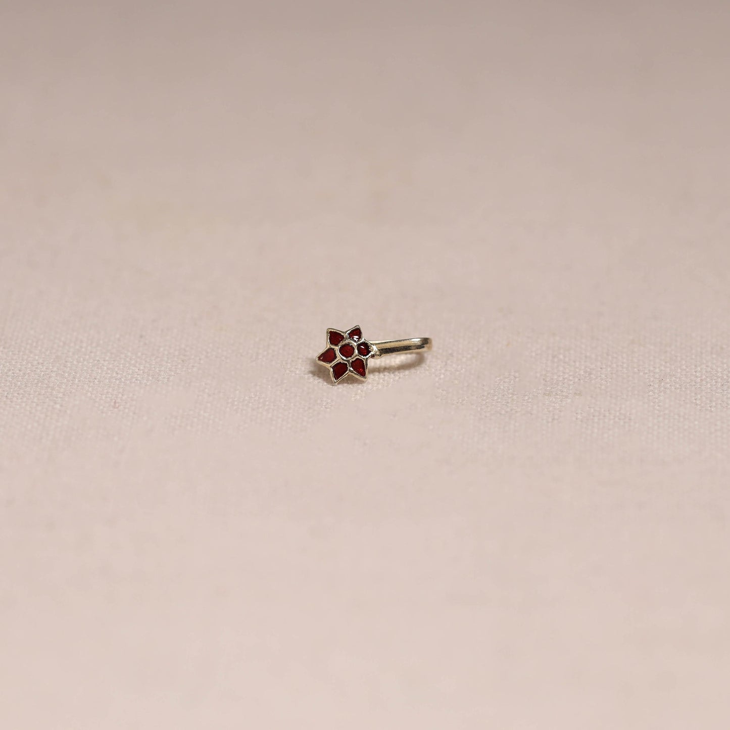 Handcrafted paka meenakari nosepin 148