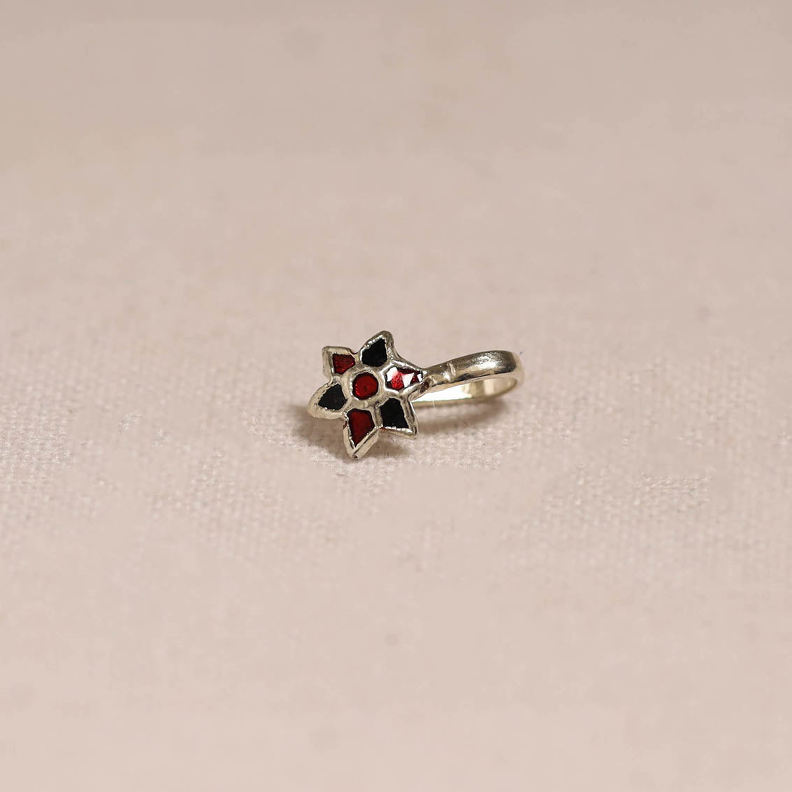 Handcrafted paka meenakari nosepin 150