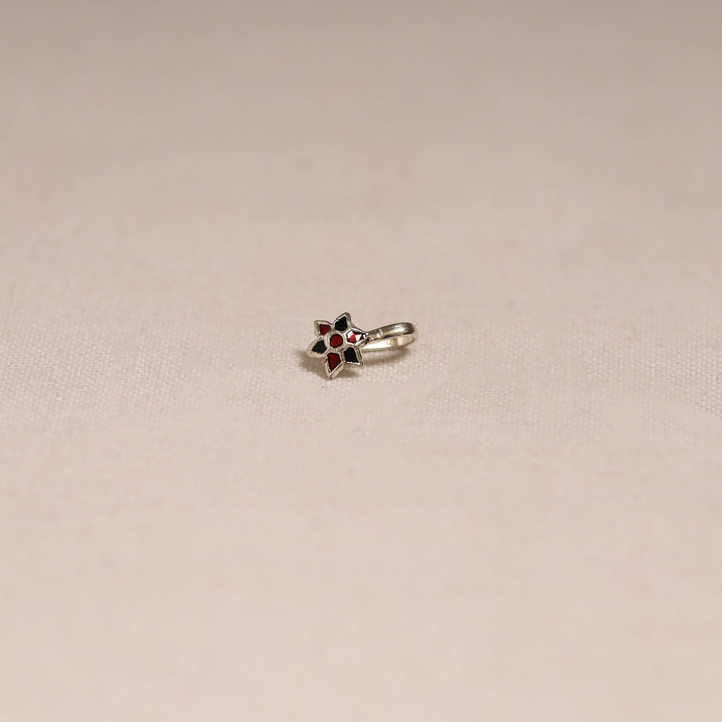 Handcrafted paka meenakari nosepin 150