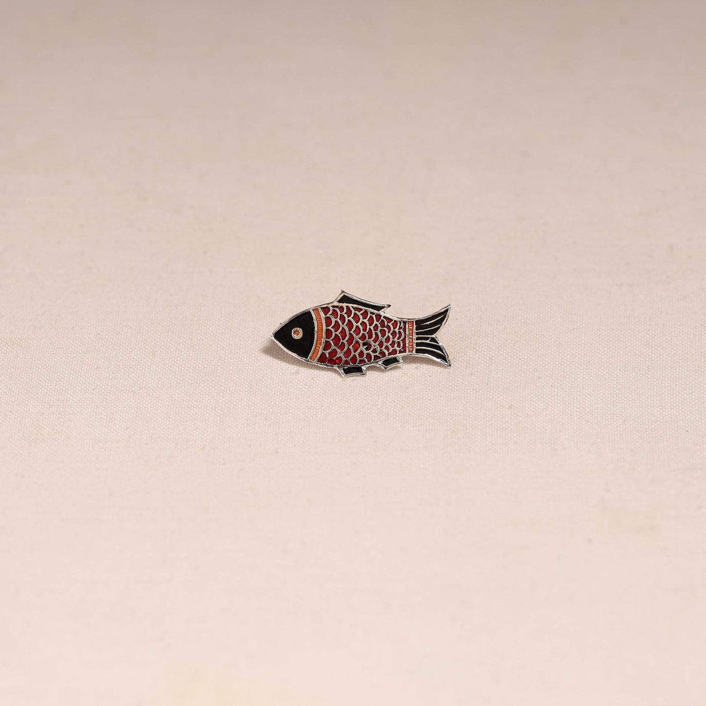 Handcrafted paka meenakari saree pin 208