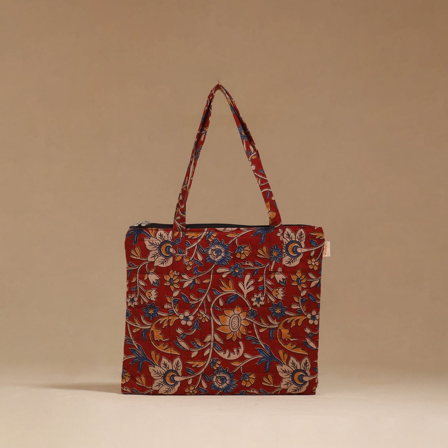 Handcrafted quilted handbag 07
