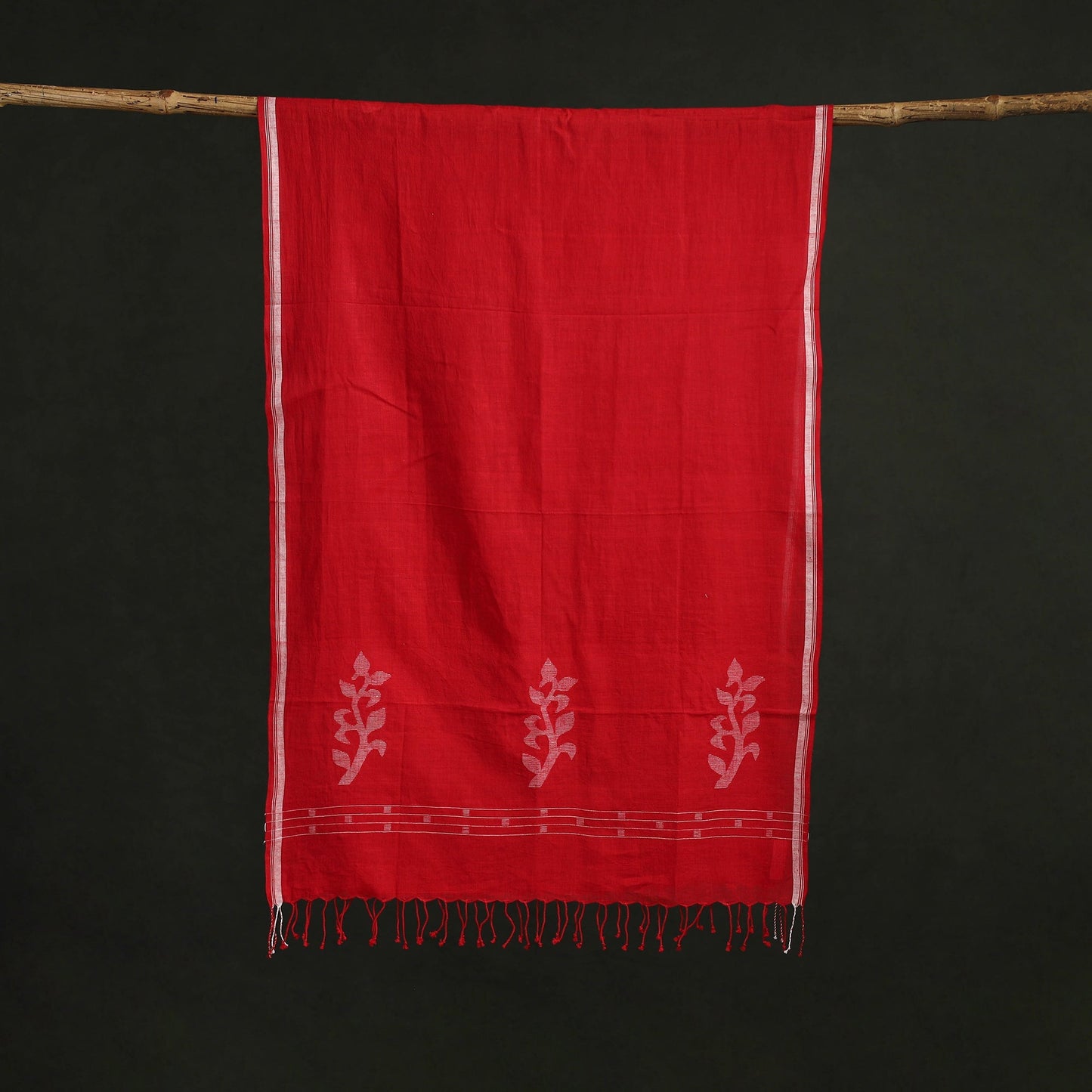 Handloom cotton burdwan jamdani stole with tassels 14