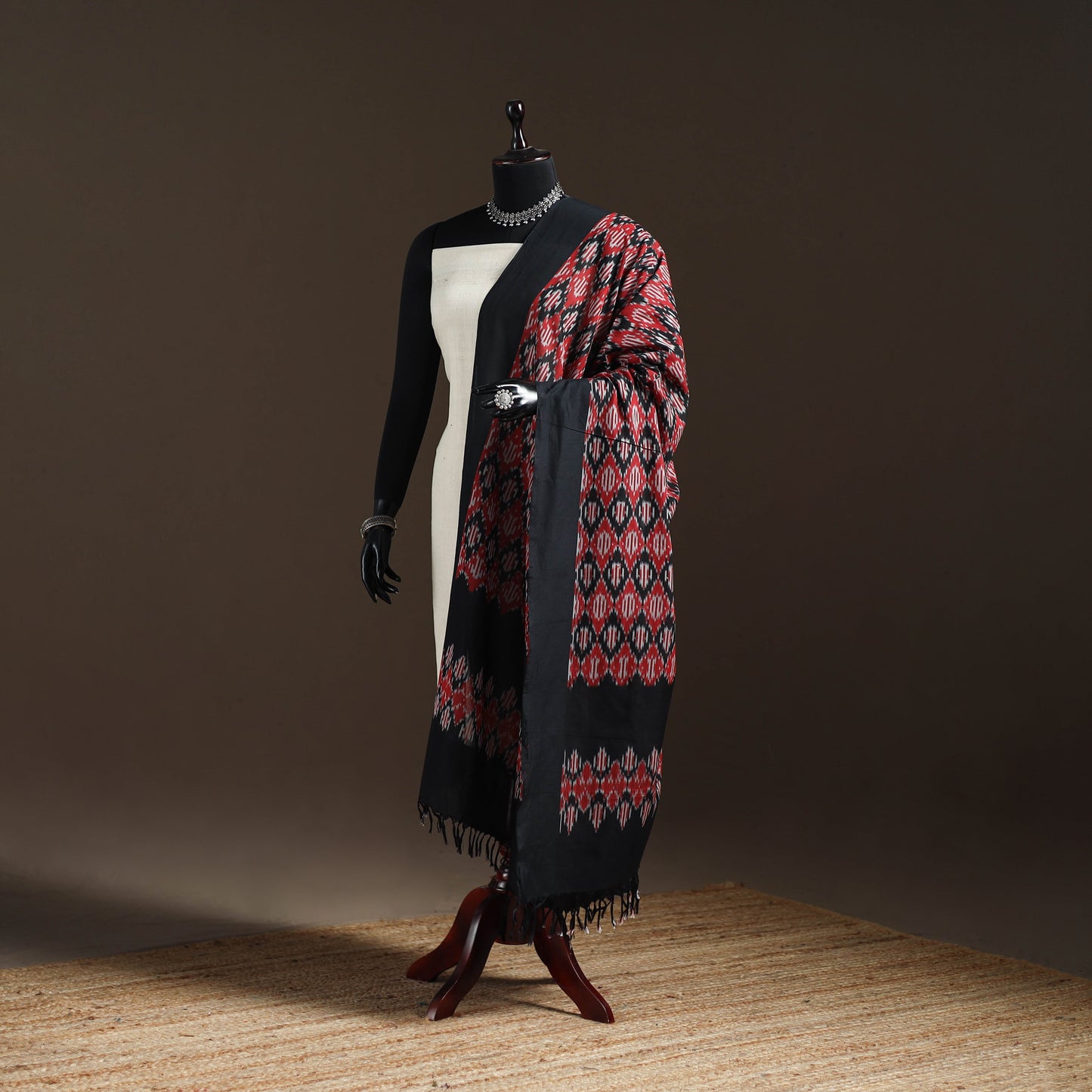 Handloom cotton pochampally ikat dupatta 10 - handcrafted