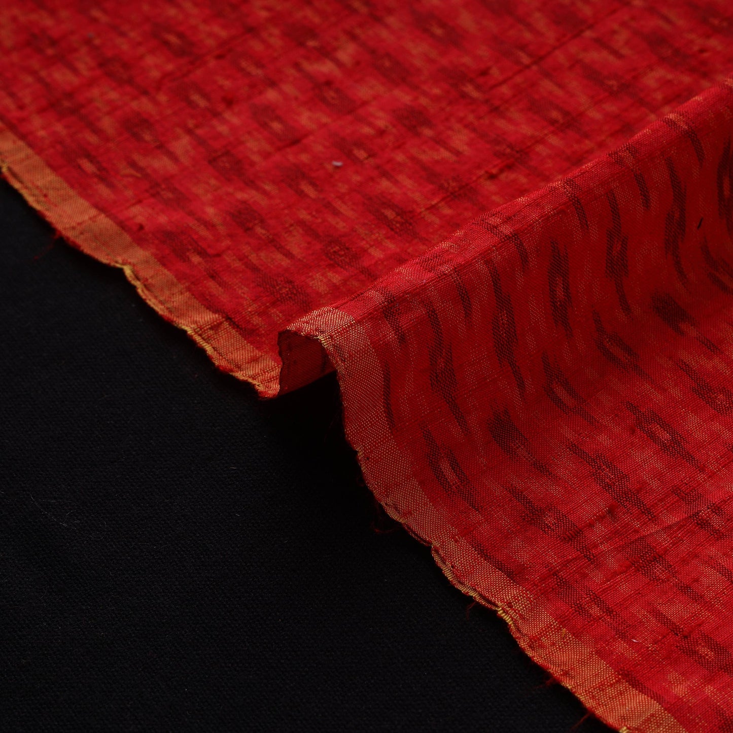 Handloom raw silk pochampally ikat fabric 02 - handcrafted