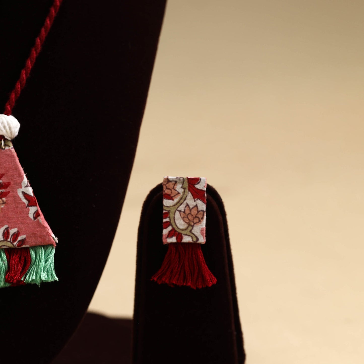 Handmade Fabart Necklace Set