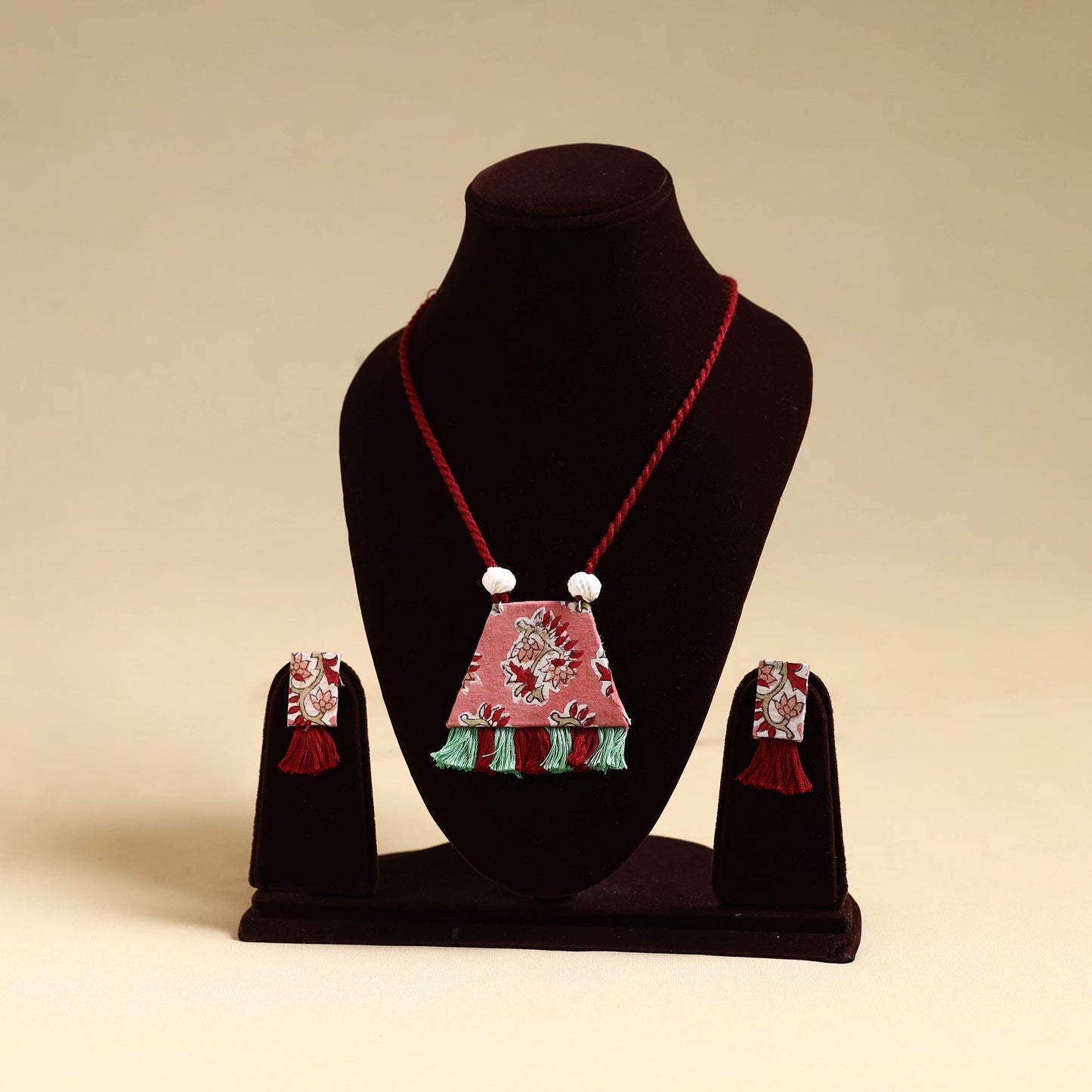 Handmade Fabart Necklace Set