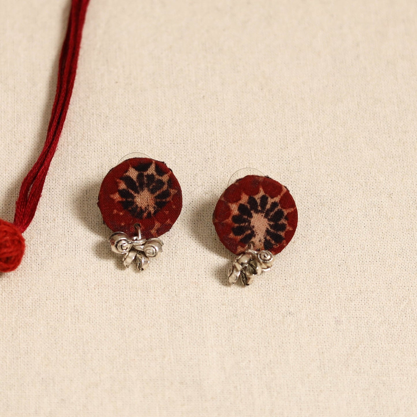 Red - handmade fabart shell necklace set 26 - handcrafted