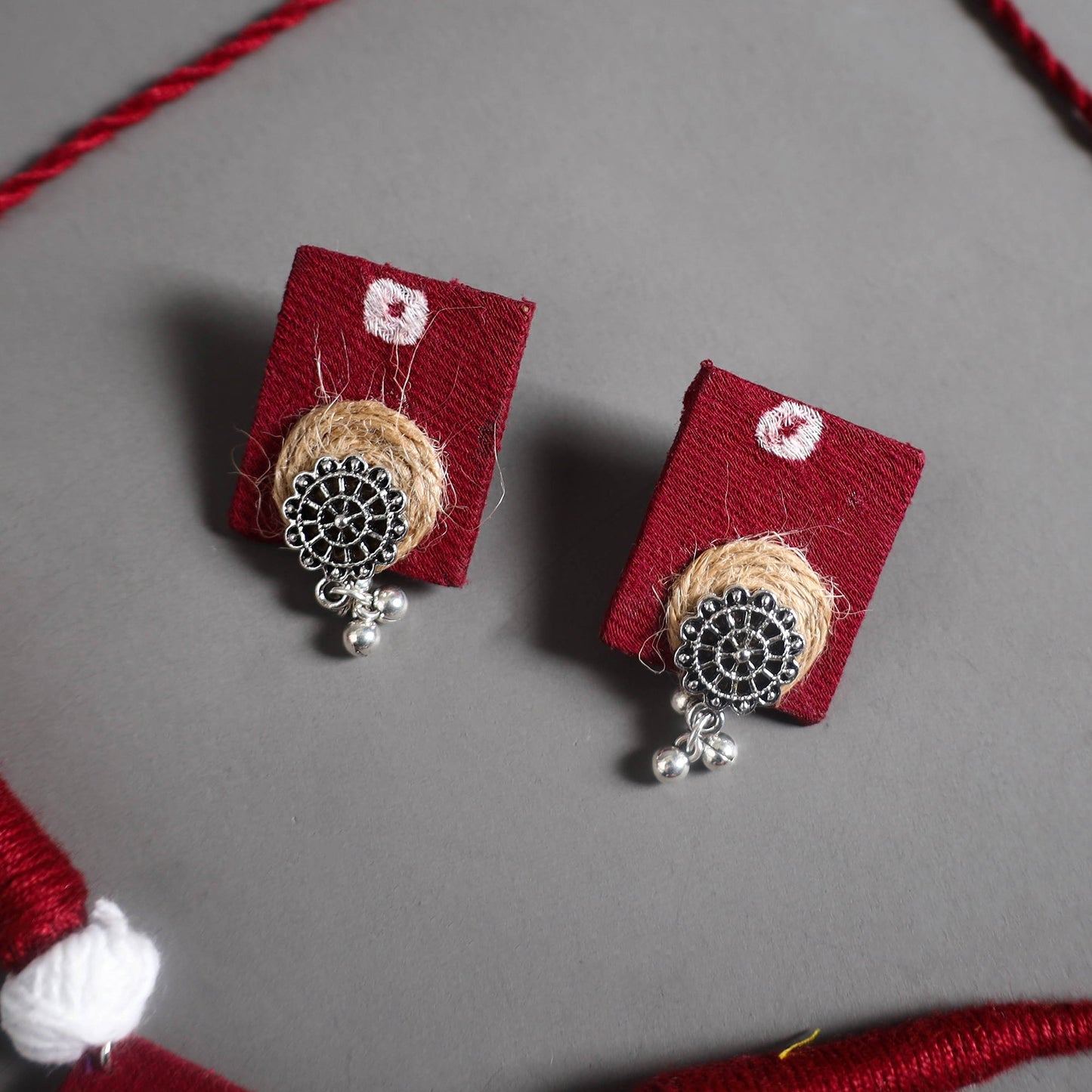 Buy Handmade Maroon GS Jute Fabart Necklace Set