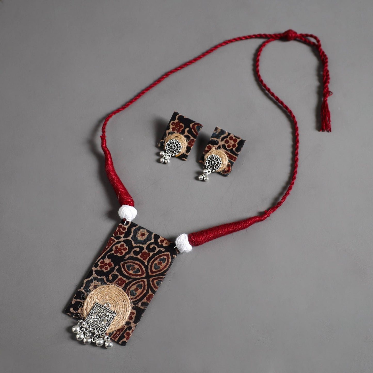 Handmade GS Jute Fabart Necklace Set