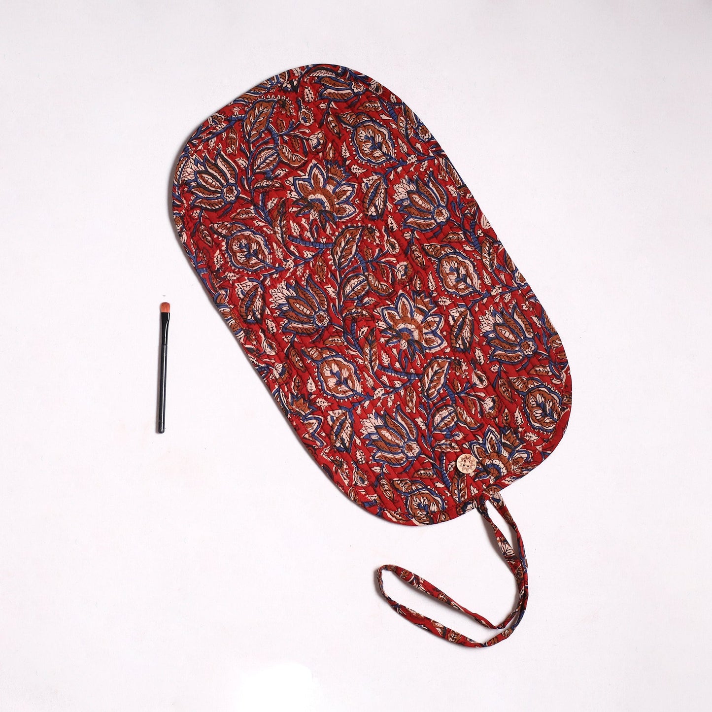 Handmade multipurpose segmented make-up brush wrap