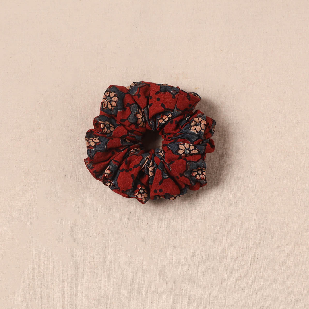 Handmade rubber band/scrunchie 128 - handcrafted