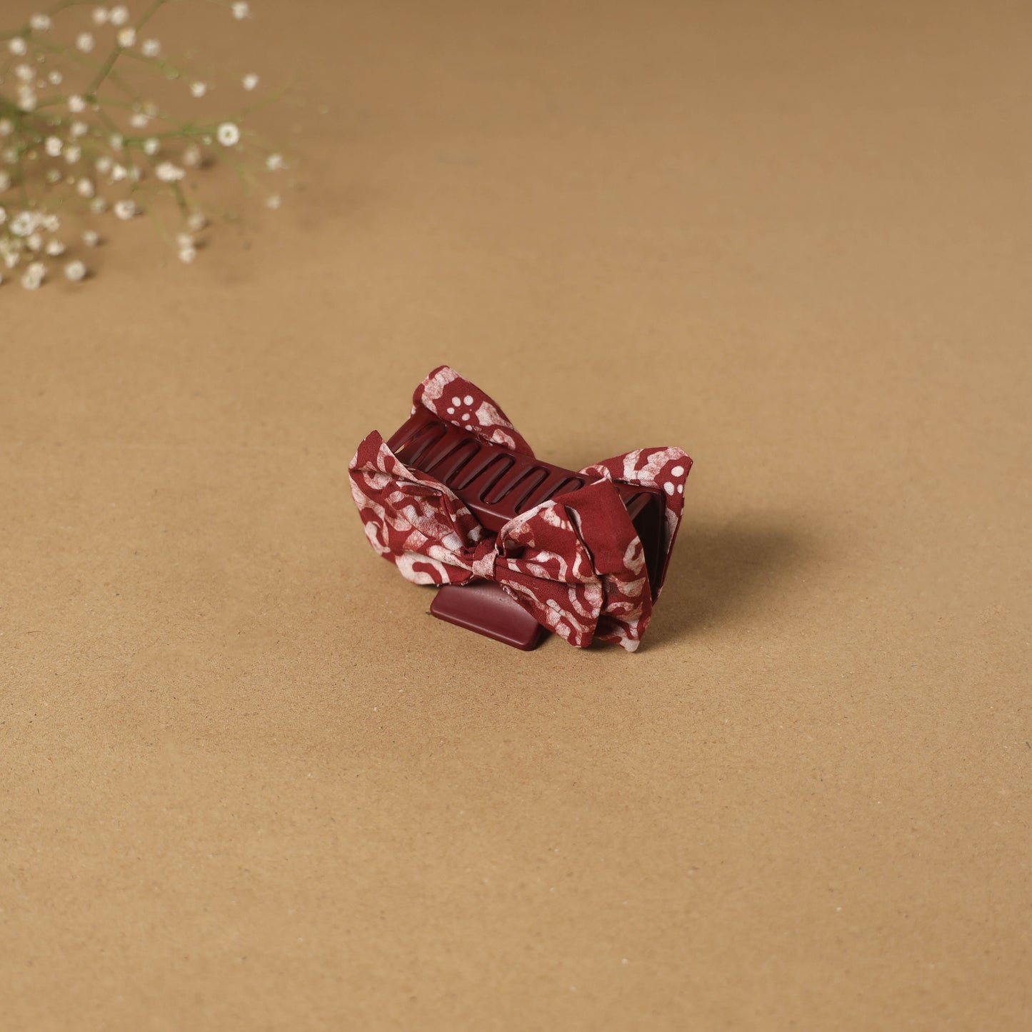 Red - handmade women’s bow hair claw clip 04 - handcrafted