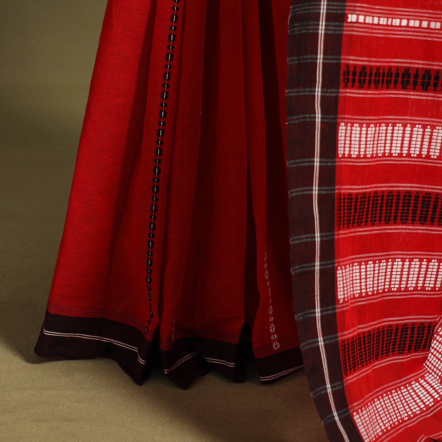 Red - handwoven cotton begumpuri saree 14 - handcrafted
