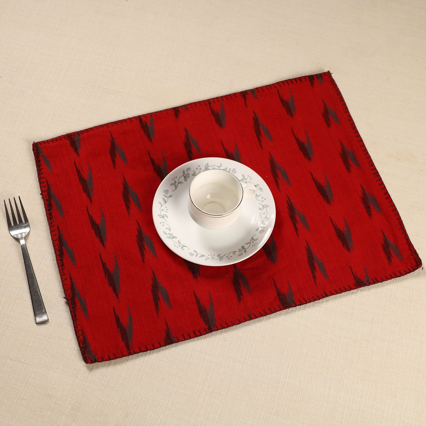 Red Ikat Cotton Hand Embroidery Table Mat (18 x 13 in) 04