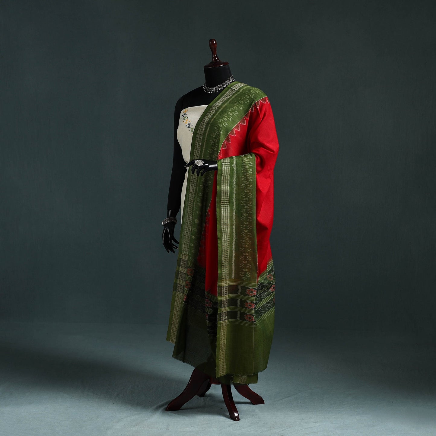 Ikat handloom cotton sambalpuri dupatta 03 - handcrafted
