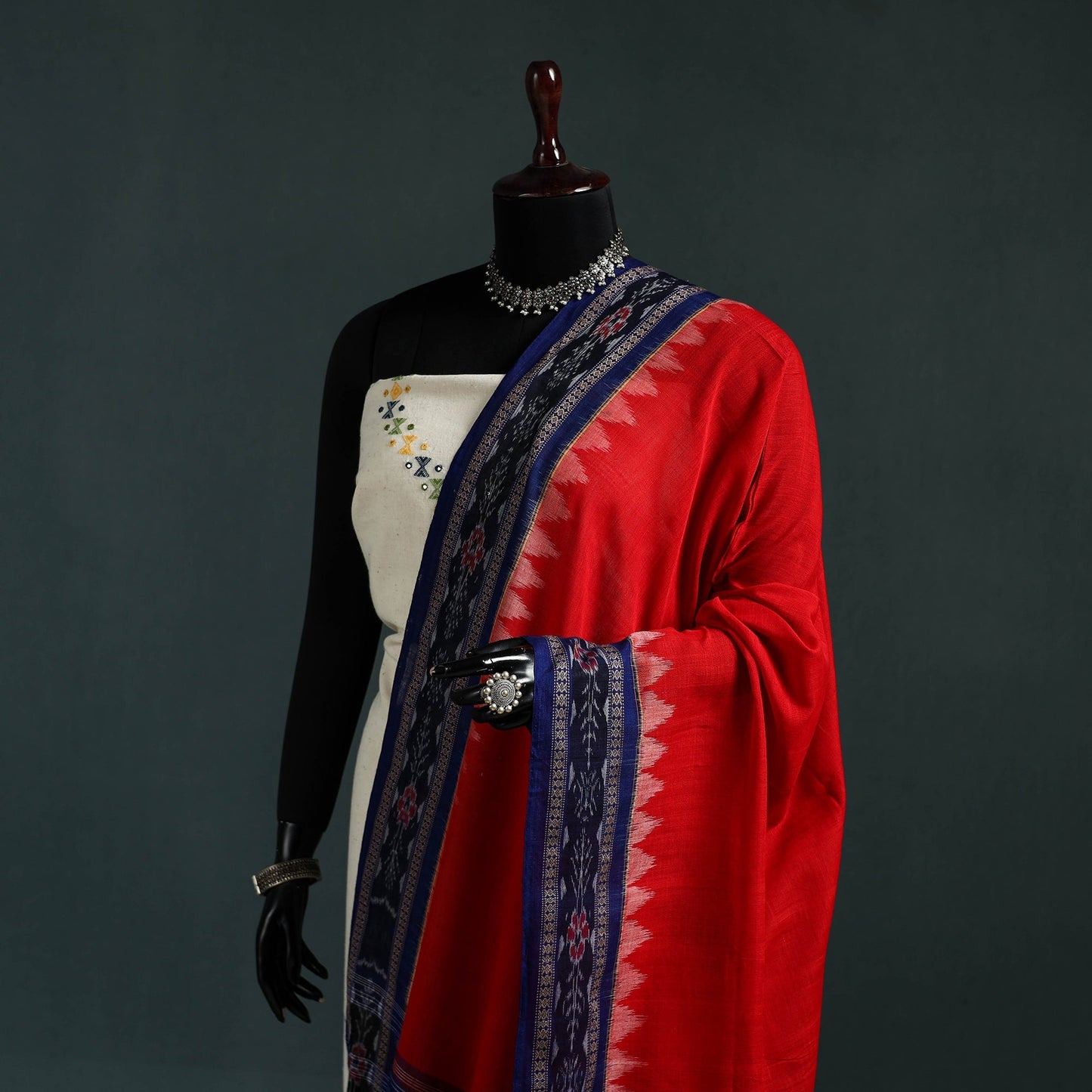 Ikat handloom cotton sambalpuri dupatta 12 - handcrafted