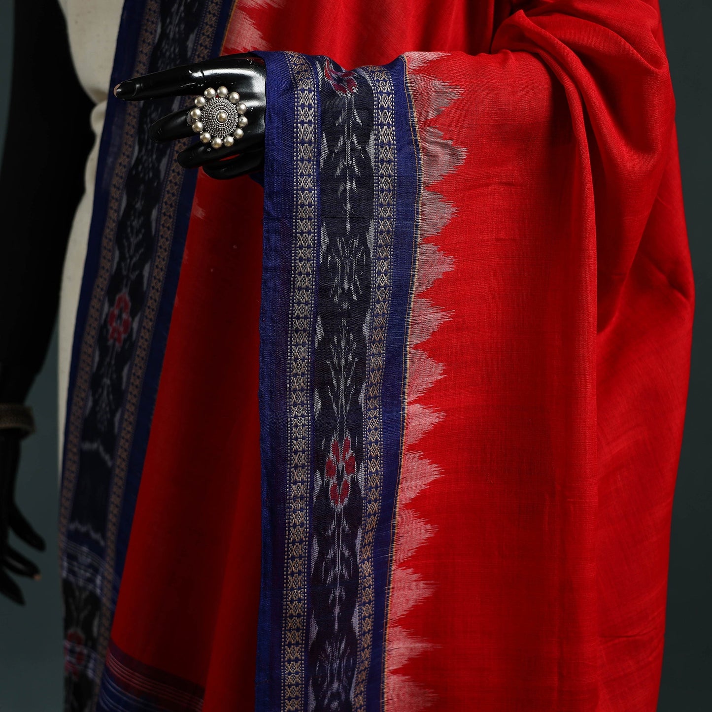 Ikat handloom cotton sambalpuri dupatta 12 - handcrafted