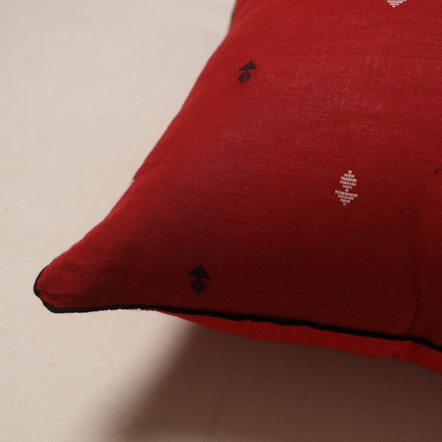 Jacquard weave cushion cover 31 - handcrafted