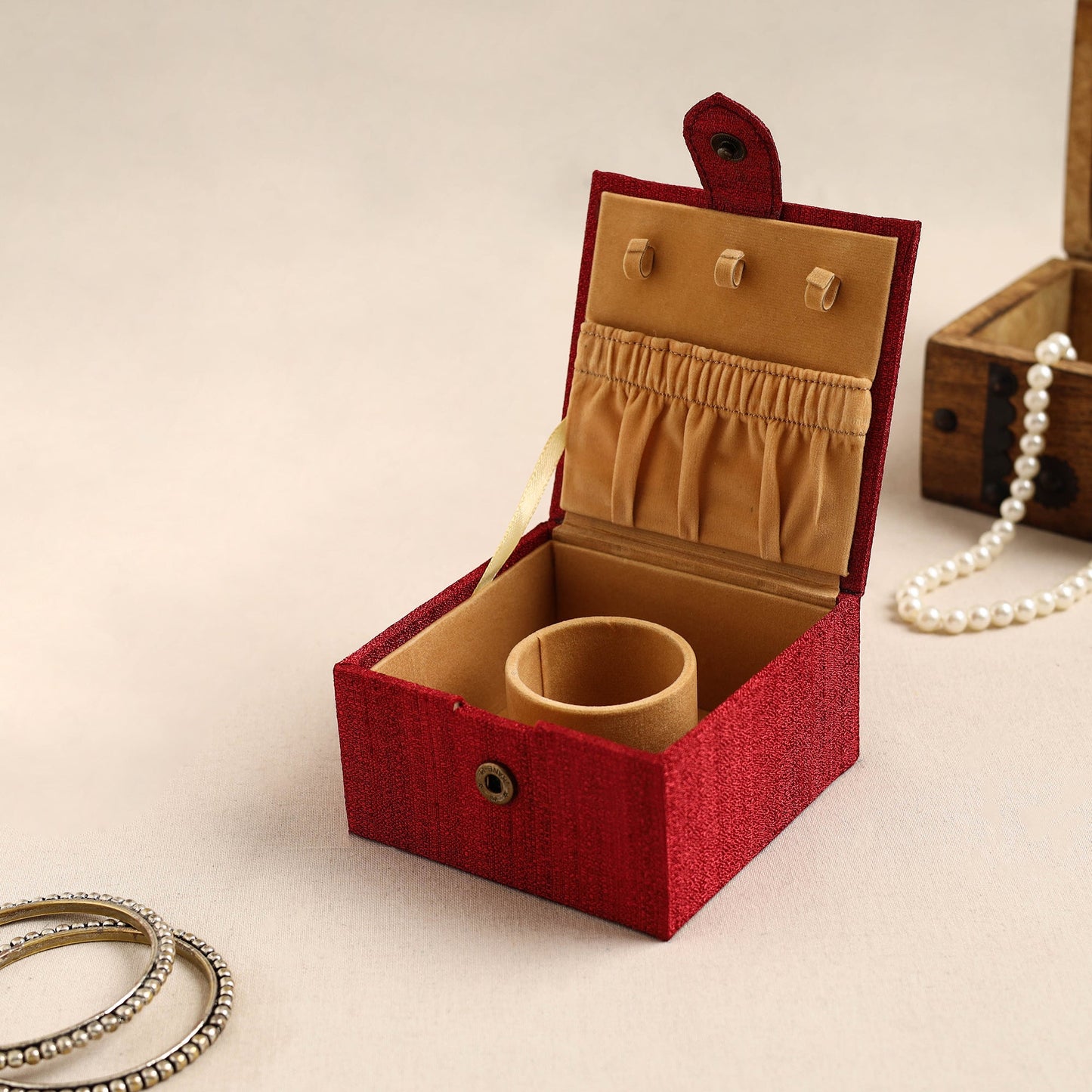 Red Kalamkari Handpainted Ghicha Silk Bangle Box (Small)