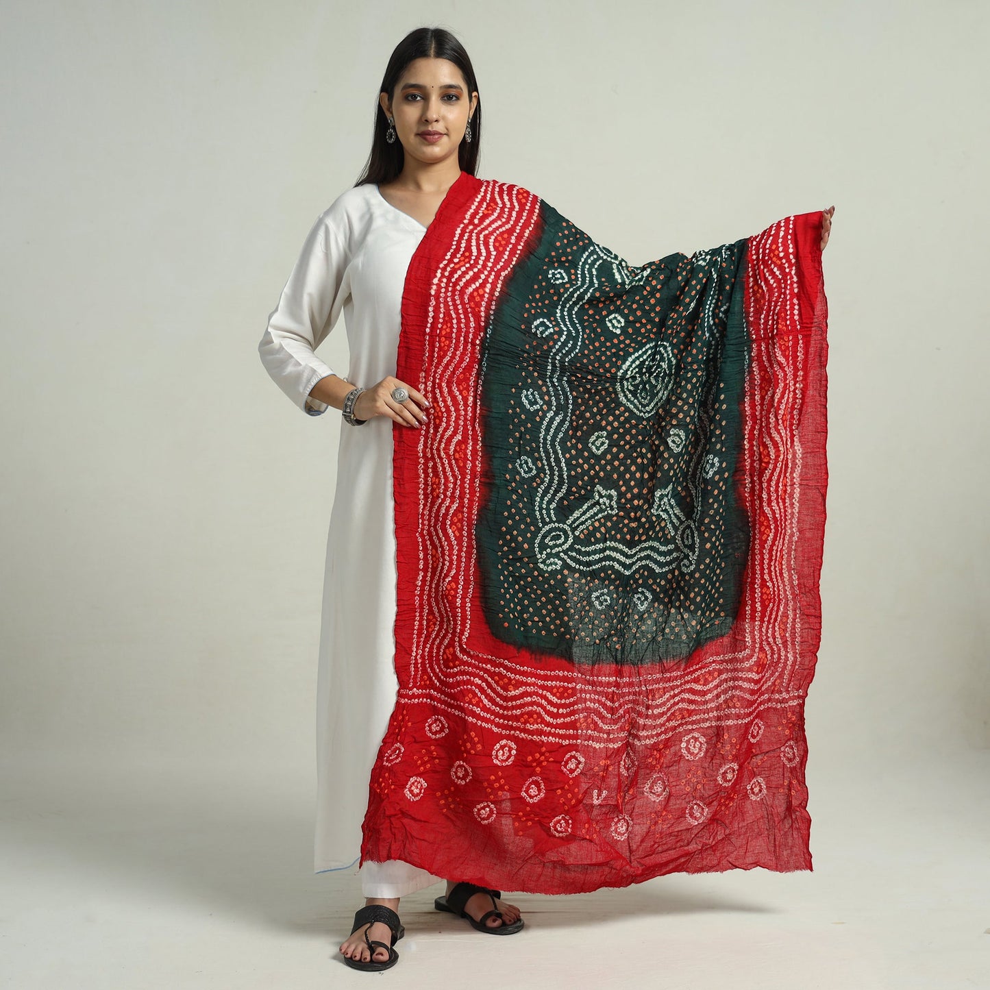 Buy Red Kutch Bandhani Tie-Dye Cotton Dupatta
