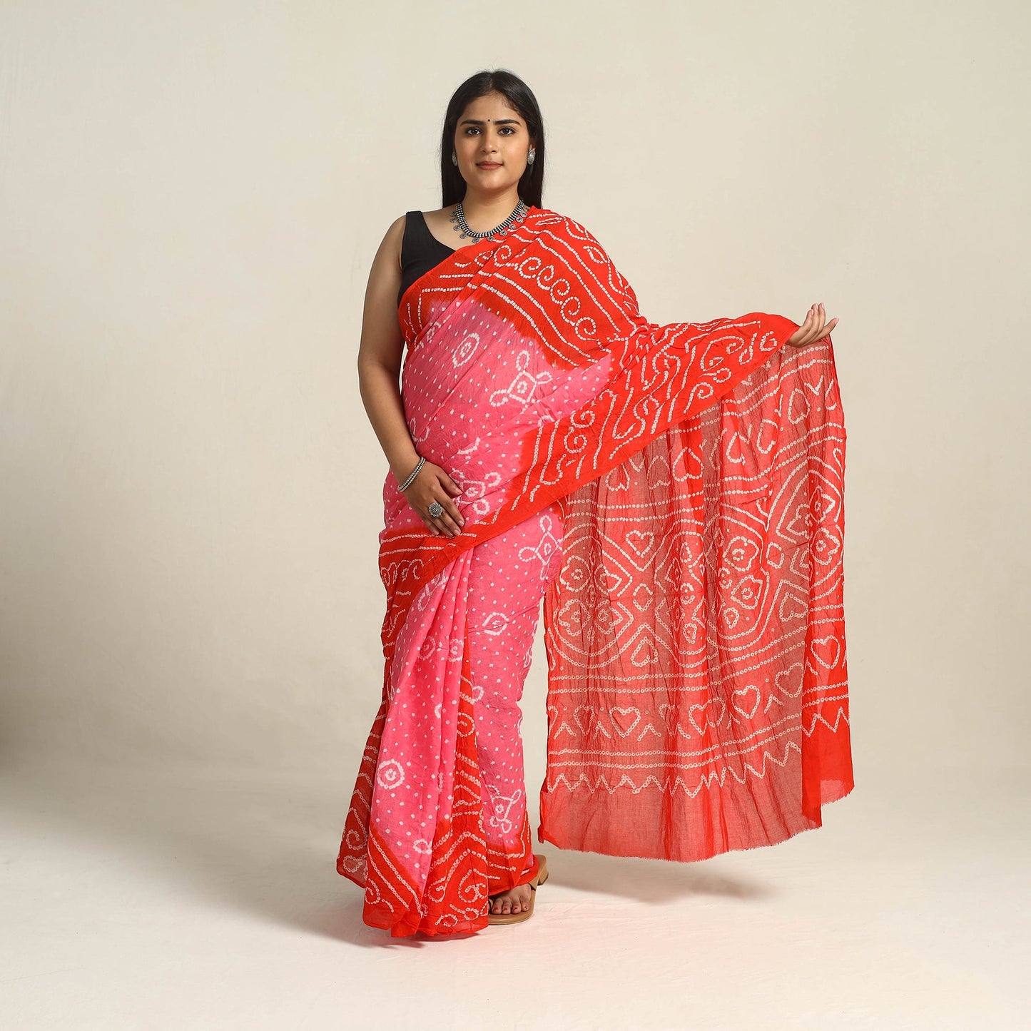 Red Kutch Bandhani Tie-Dye Cotton Saree with Blouse Piece