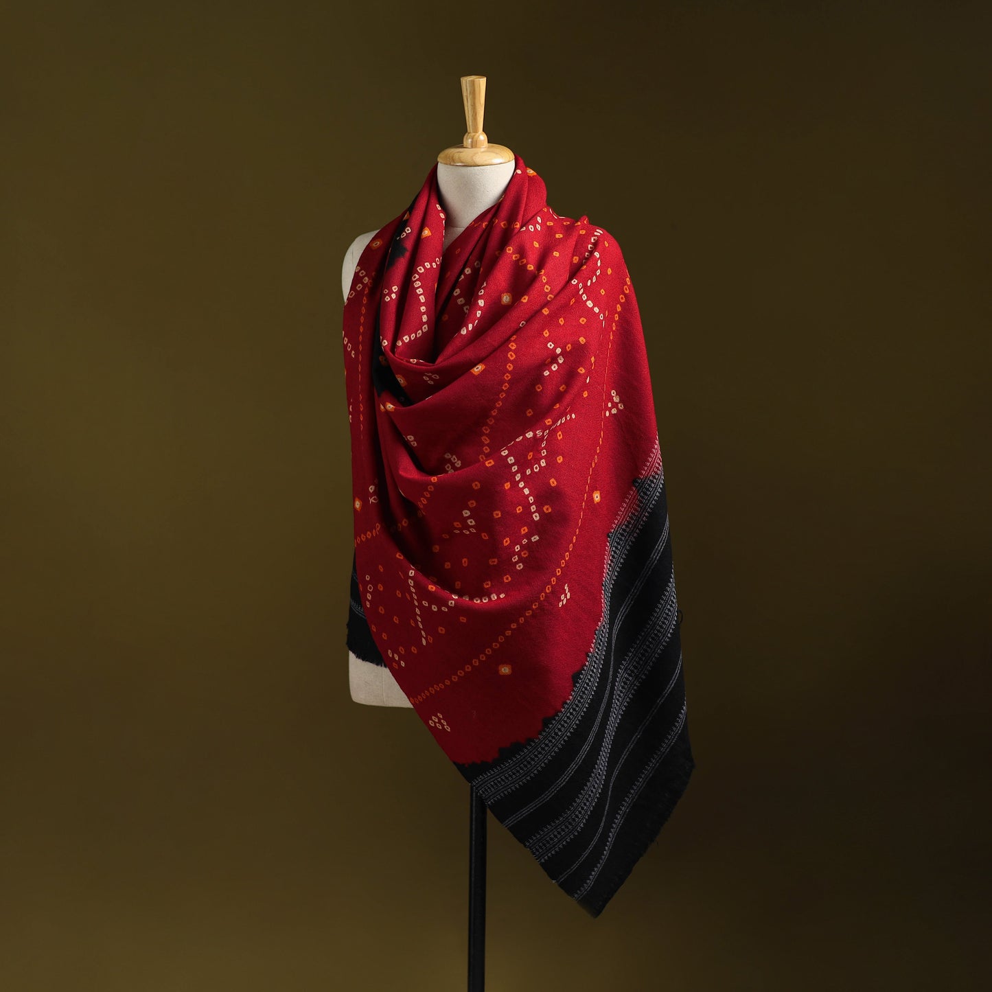 Kutch handwoven bandhani merino wool shawl 18 - handcrafted