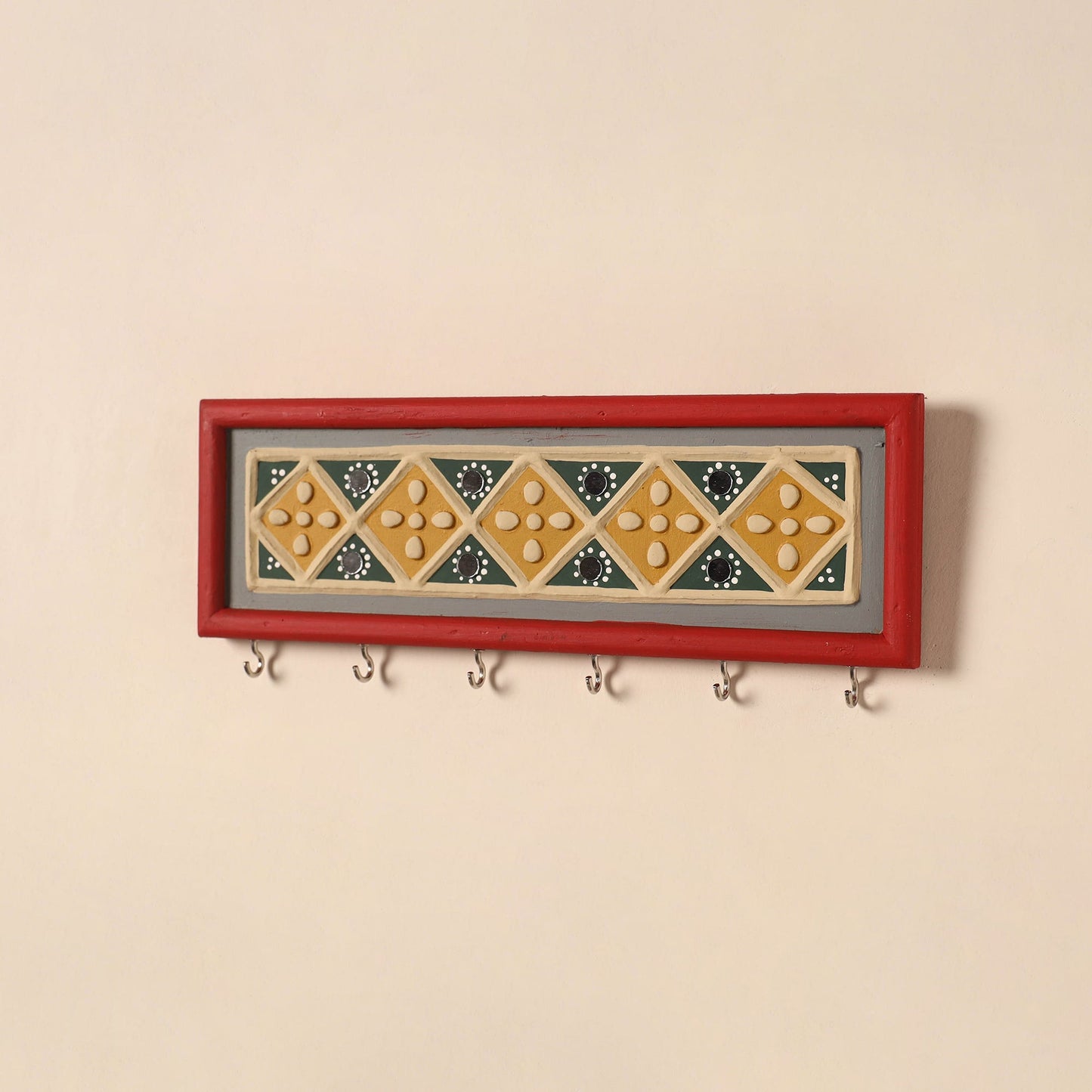 Kutch mud mirror work lippan art key holder (4 x 12 in)