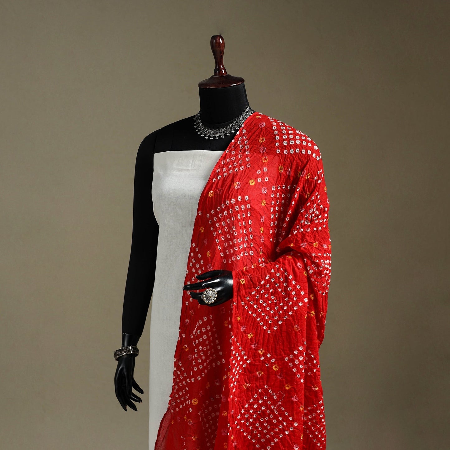 Kutch tie-dye mul cotton bandhani dupatta 10 - handcrafted