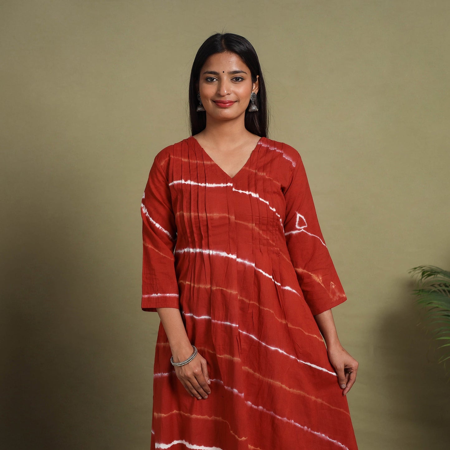 Red A-Line Tie & Dye Cotton Pintuck Shibori Kurta for Women