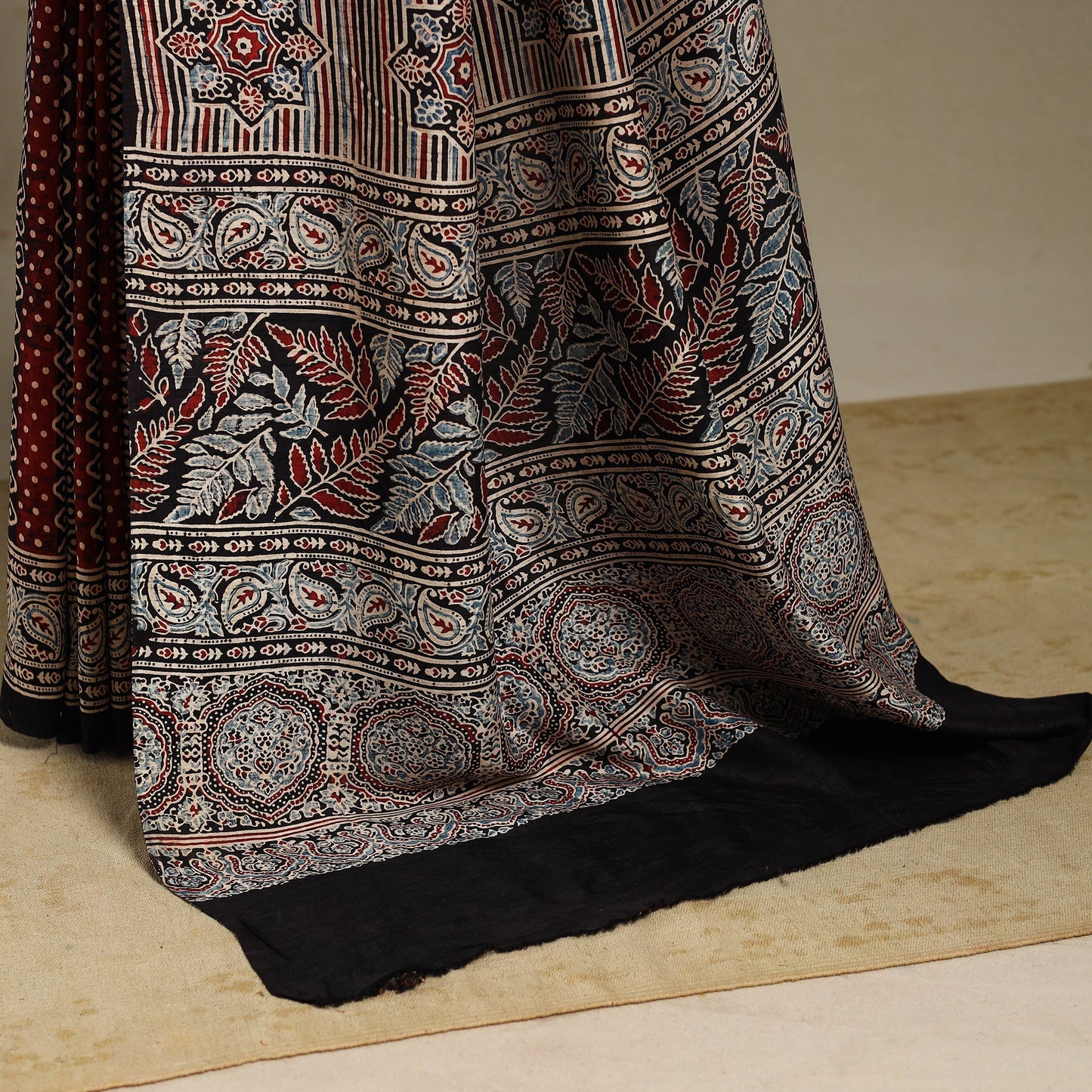 Red - natural dyed silk saree 02 - handcrafted