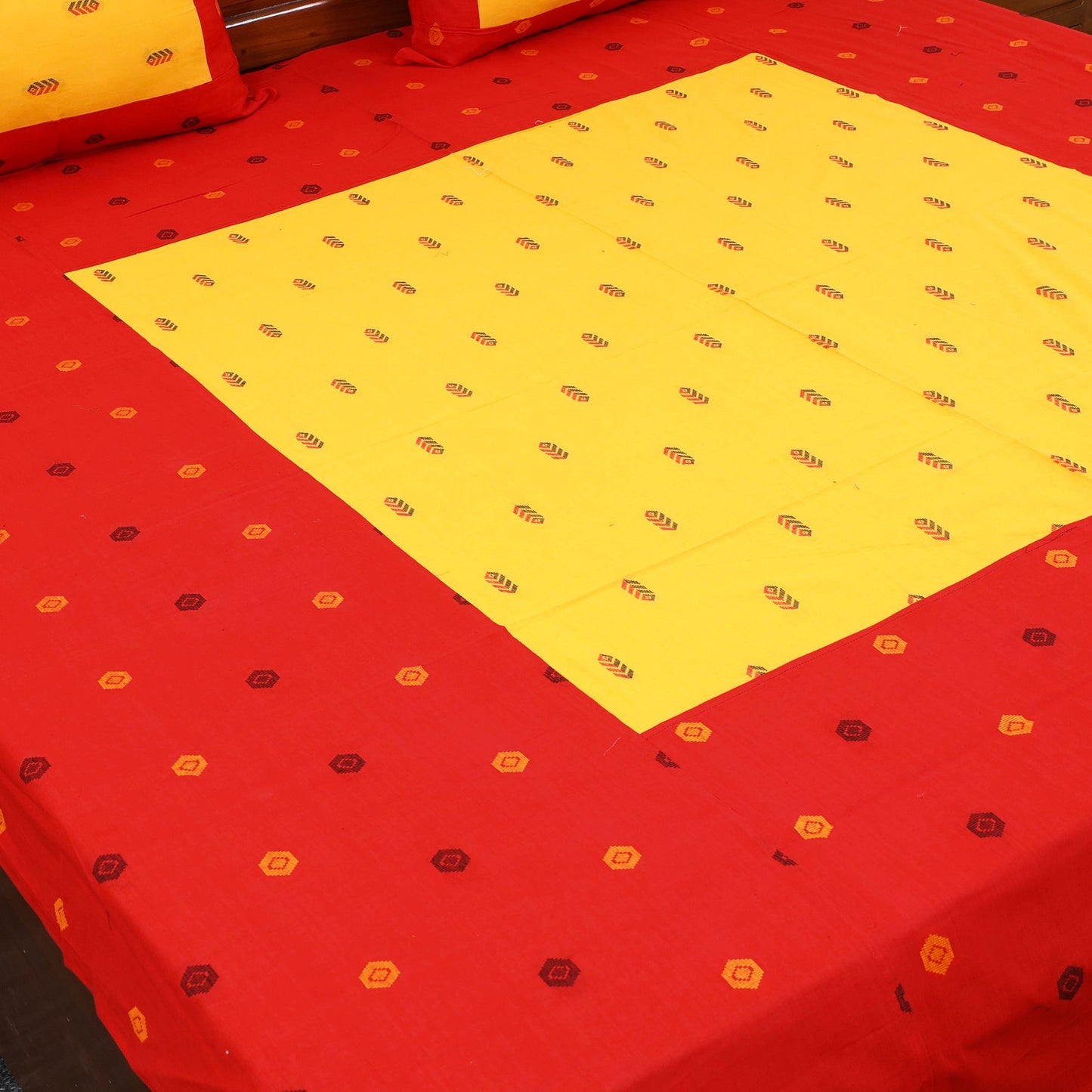 Buy Red Patchwork Cotton Double Jacquard Bed Sheet Set