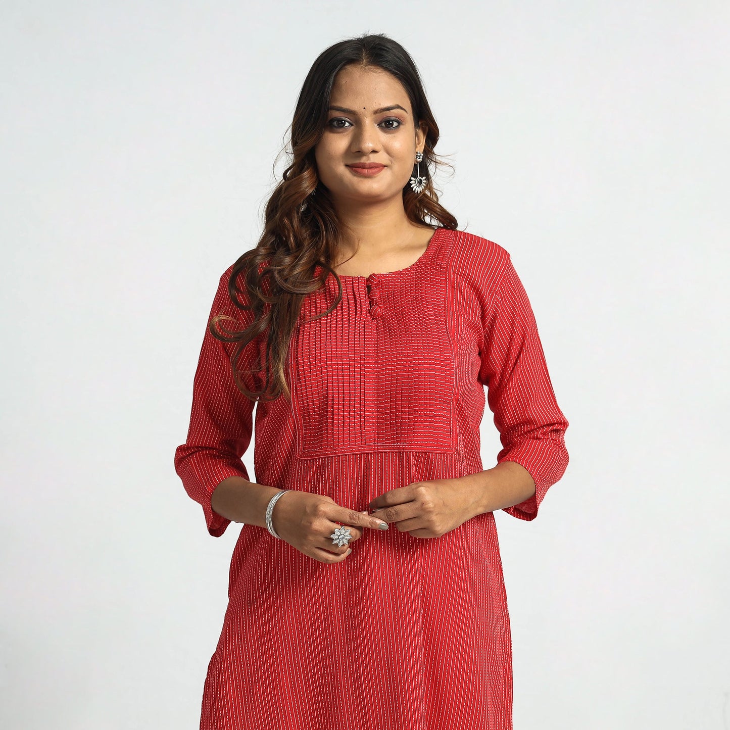 Buy Plain Running Stitch Cotton Pintuck Long Kurta Online at iTokri.com