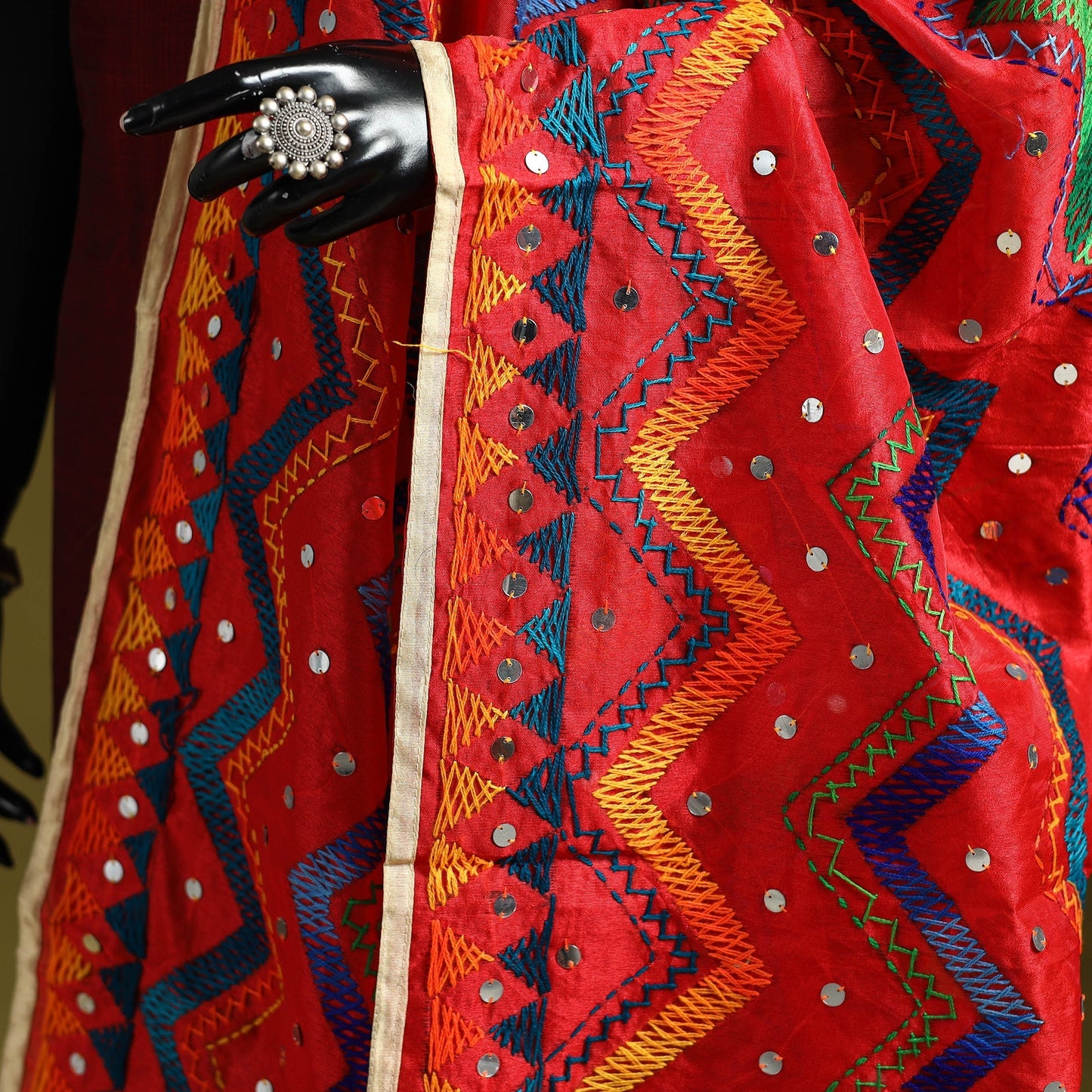 Ranihati chanderi silk zig zag hand embroidery dupatta 15
