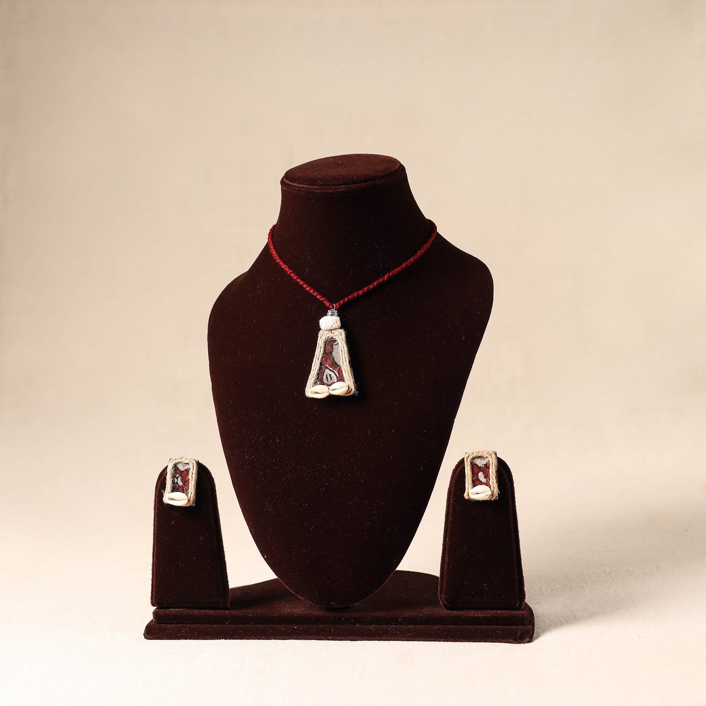 Red - shell work fabart jute necklace set 47 - handcrafted